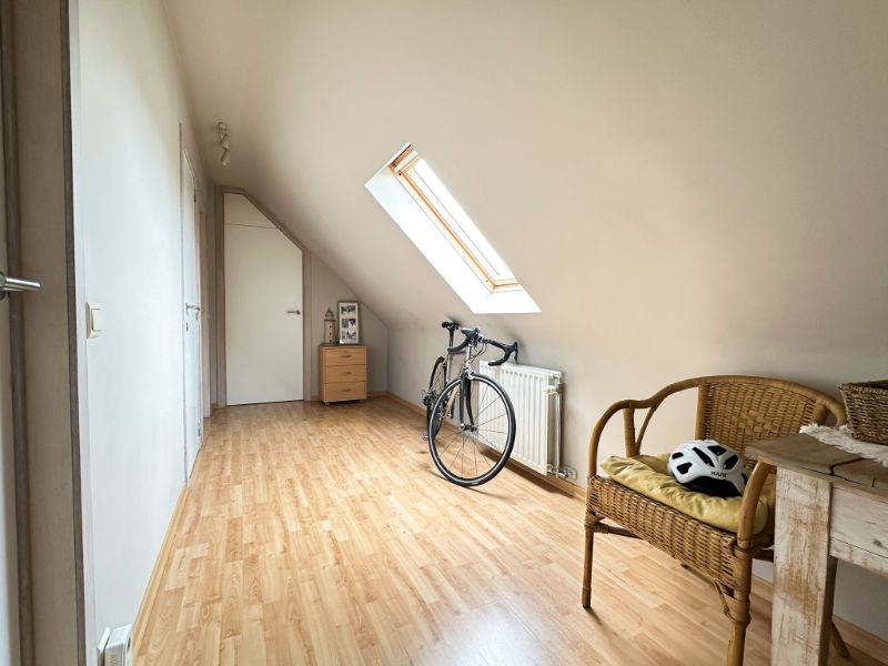 Roeselare : mooi verzorgd dakappartement met 2 slps en een ruimt zonneterras van +/- 20 m². foto 9