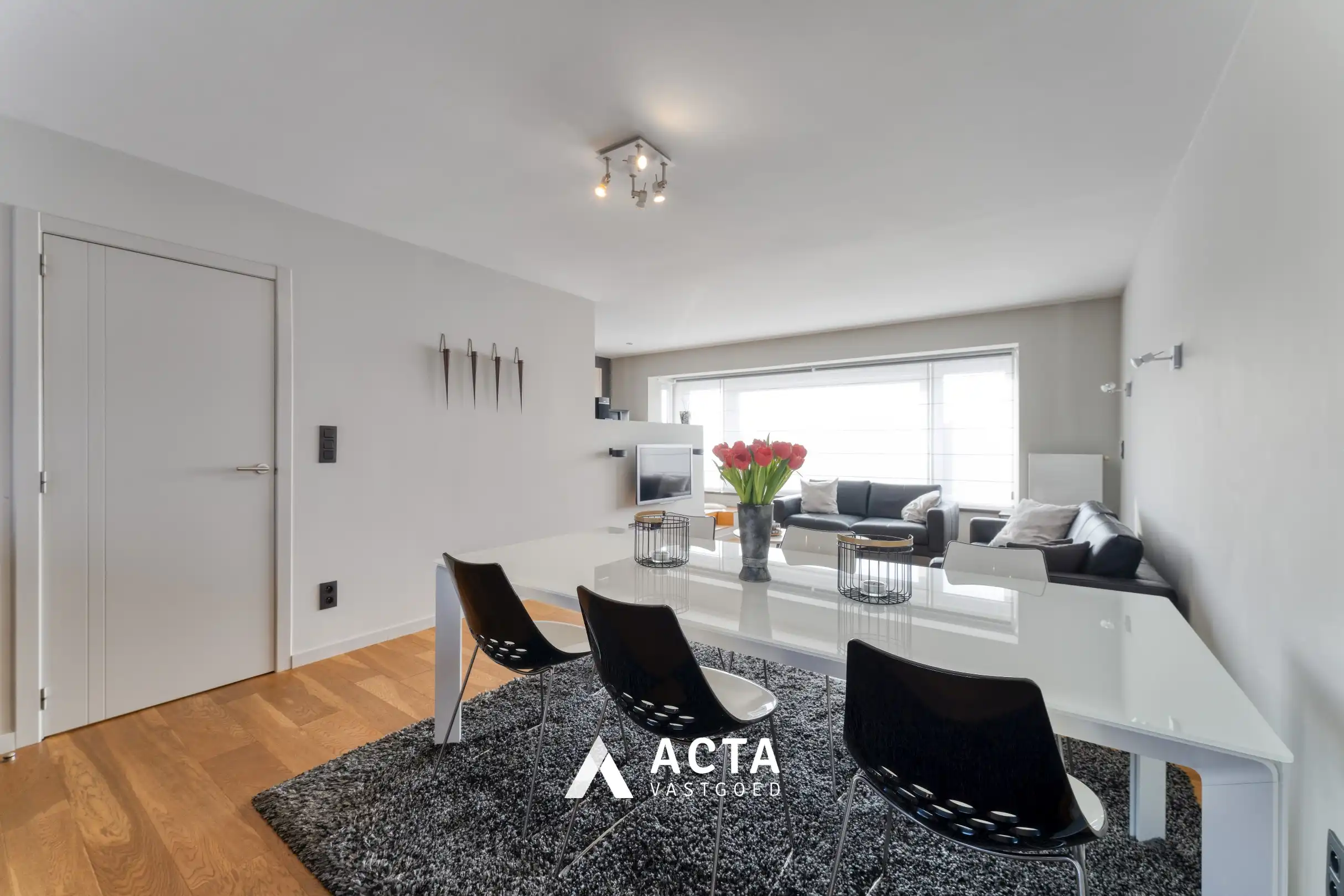 Instapklare bel-etage met 3 slaapkamers en garage foto 8