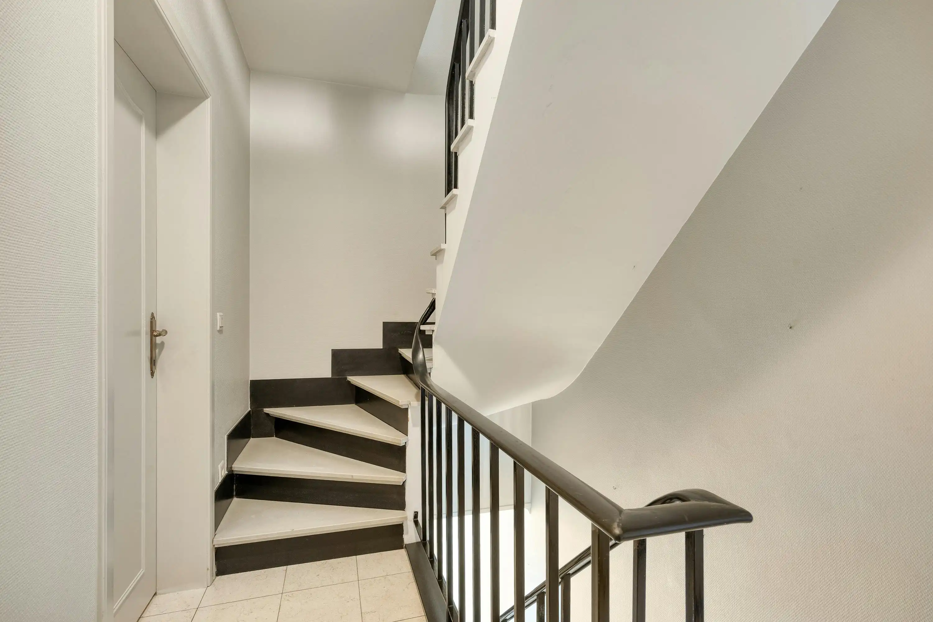 Kangoeroewoning met 4 slaapkamers te koop in centrum Maaseik foto 7