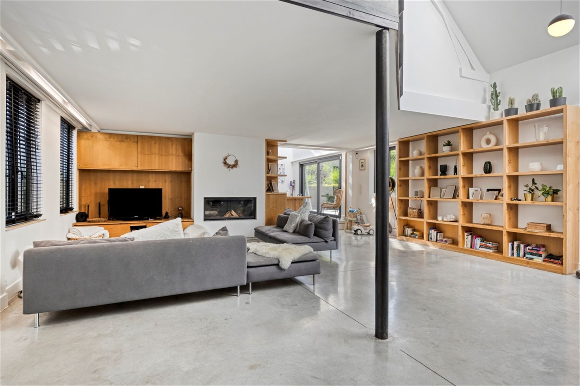Riante, enorm karaktervolle woning met tuin op TOP-ligging! foto 4