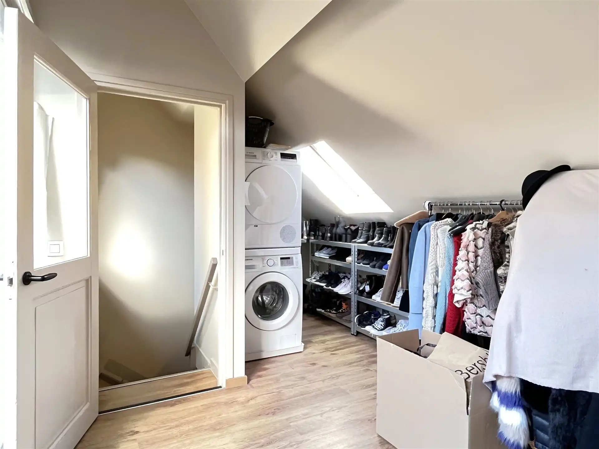 Triplex app met 2 slaapkamers en terras!  foto 8