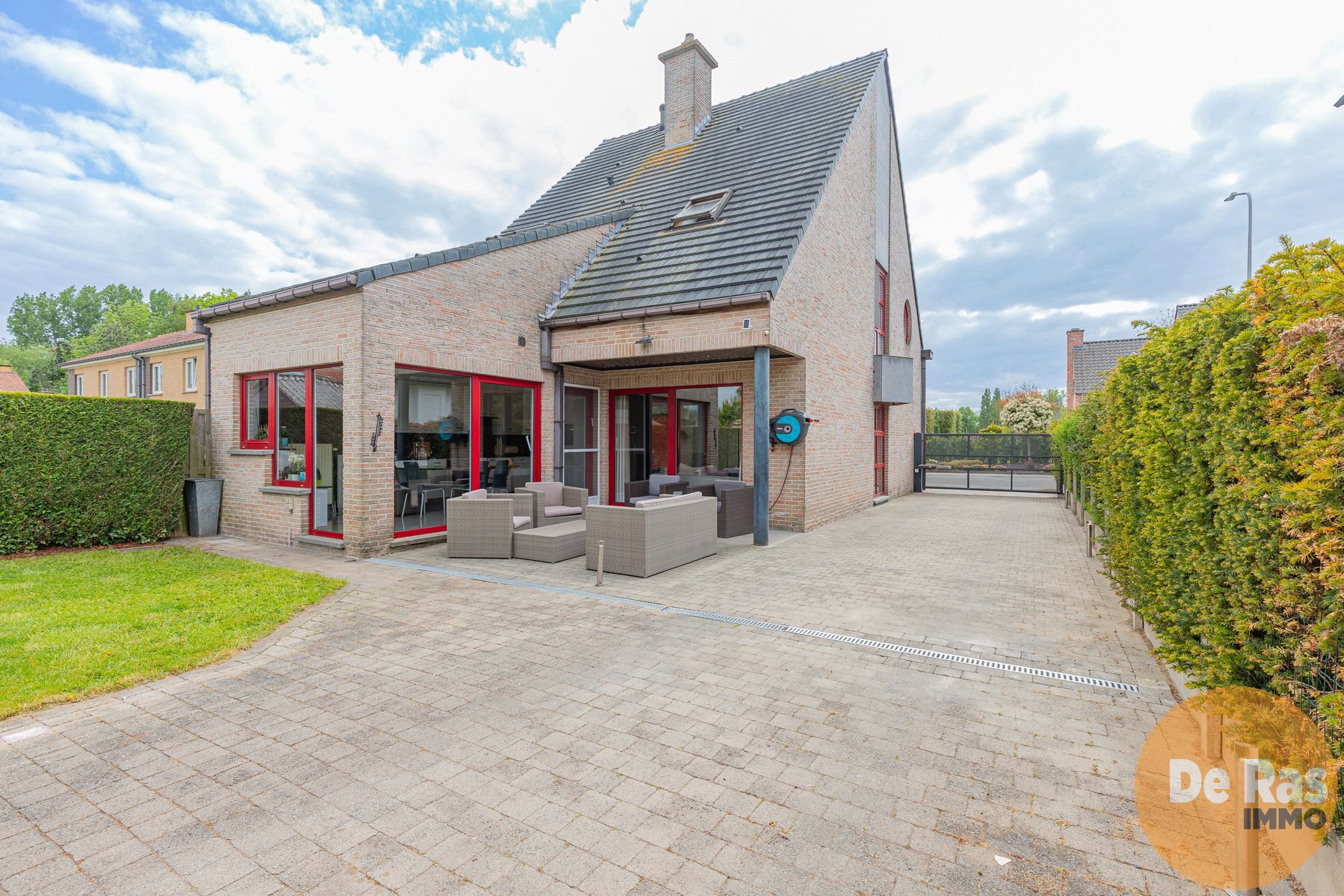 HAALTERT- INSTAPKLARE WONING MET TUIN EN 3 KAMERS foto 2