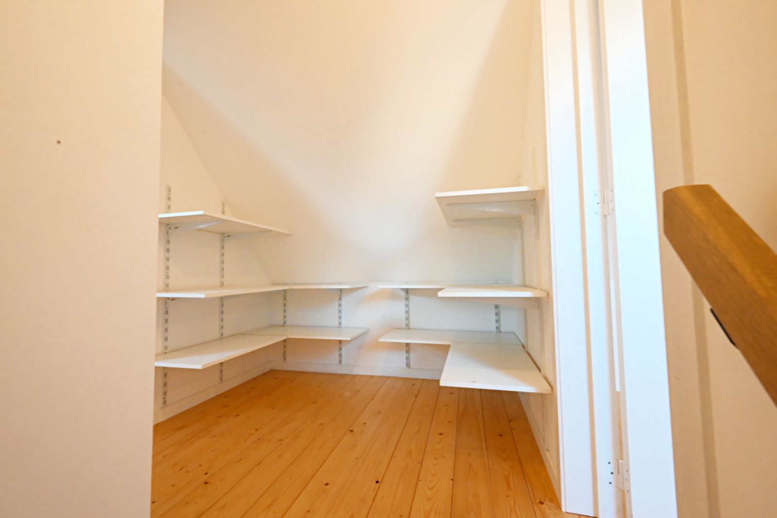 Gerenoveerde woning met centrale ligging in Emelgem! foto 12