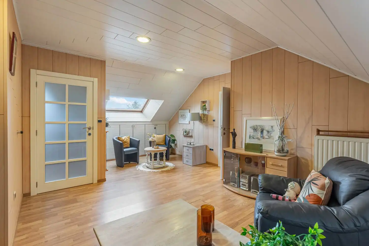 Ruime en instapklare woning op een uitzonderlijk groen perceel van 25a 29ca foto 16