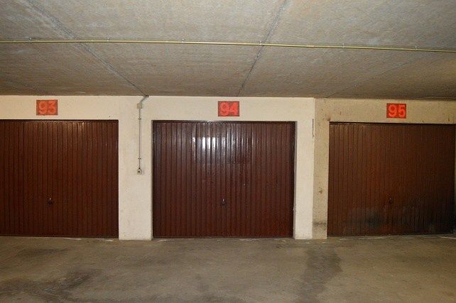 Afgesloten garagebox met makkelijke inrit foto 2