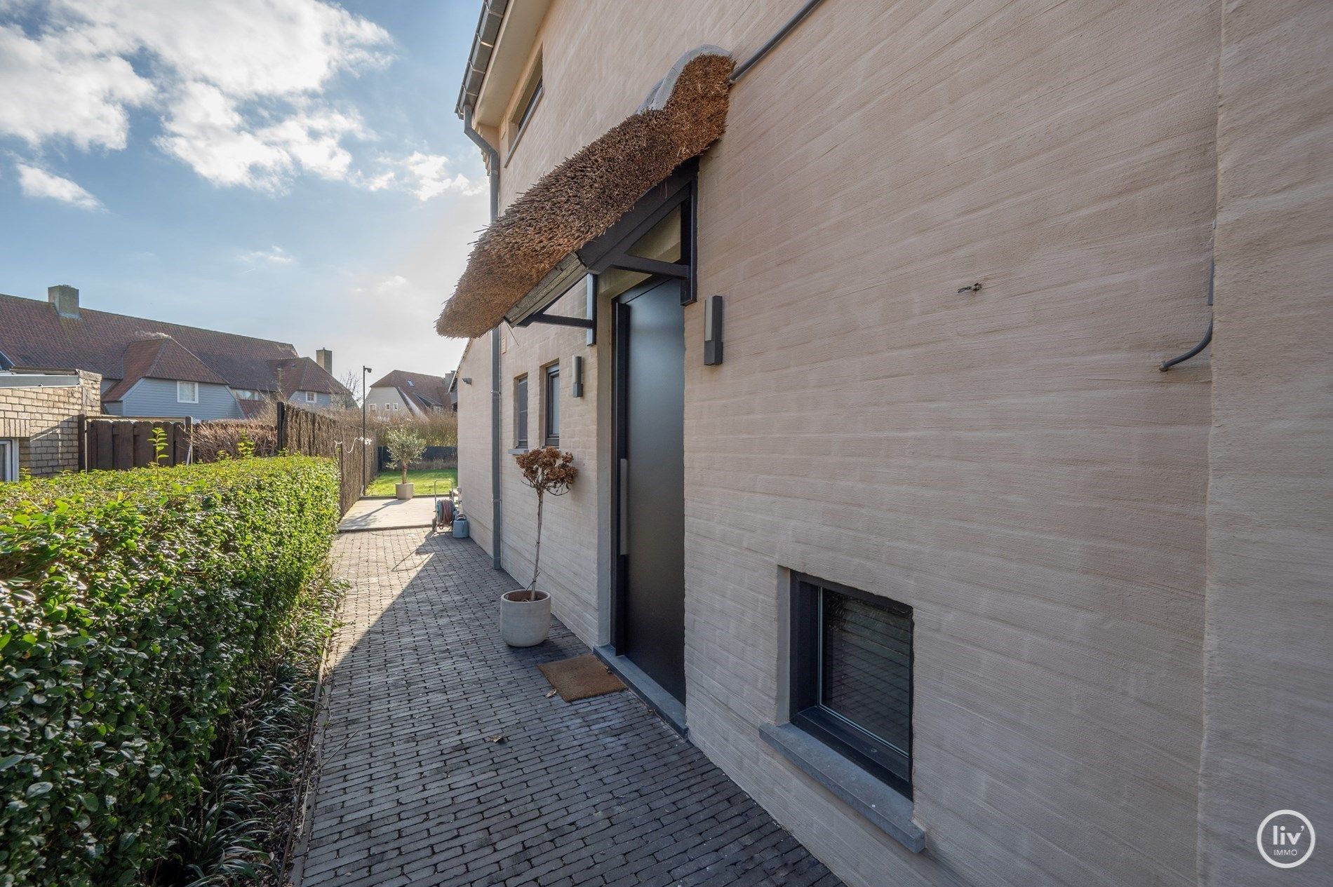 Prachtige alleenstaande woning met smaak gerenoveerd op een topligging in de Kalfstraat te Knokke.  foto 28