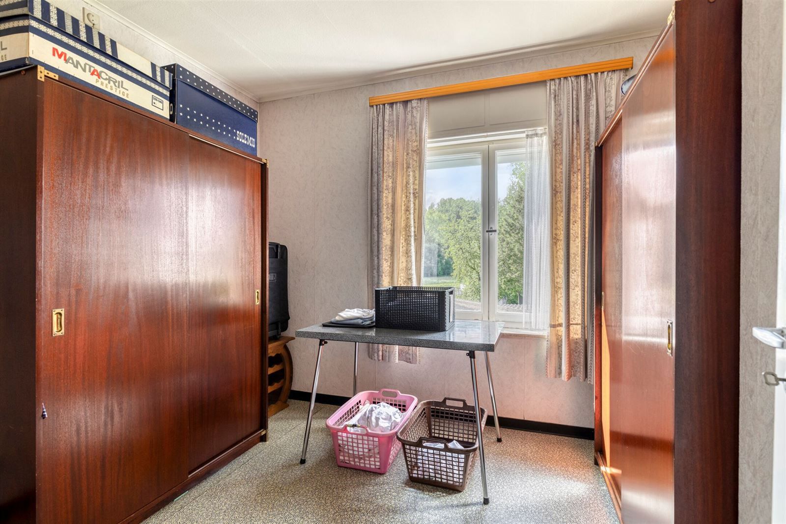 Driegevelwoning gelegen in groene omgeving foto 16