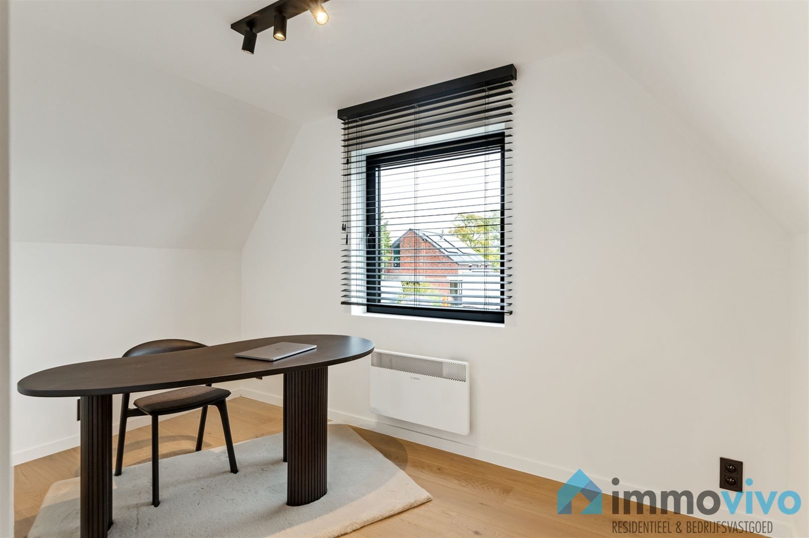 Hoogwaardig gerenoveerde villa met poolhouse en zwembad foto 14
