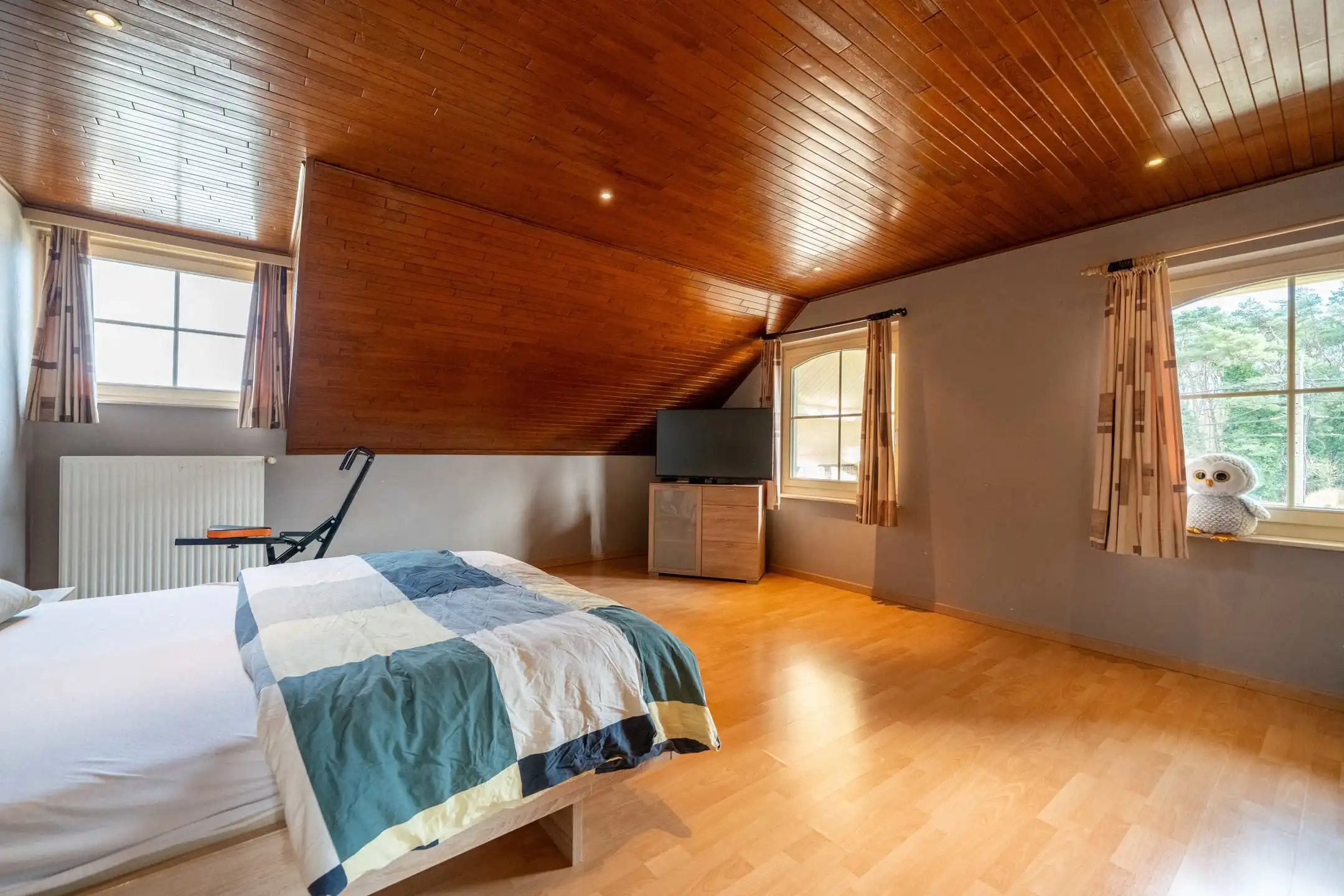 Villa met 5 slpk op 32 are 67 ca foto 17