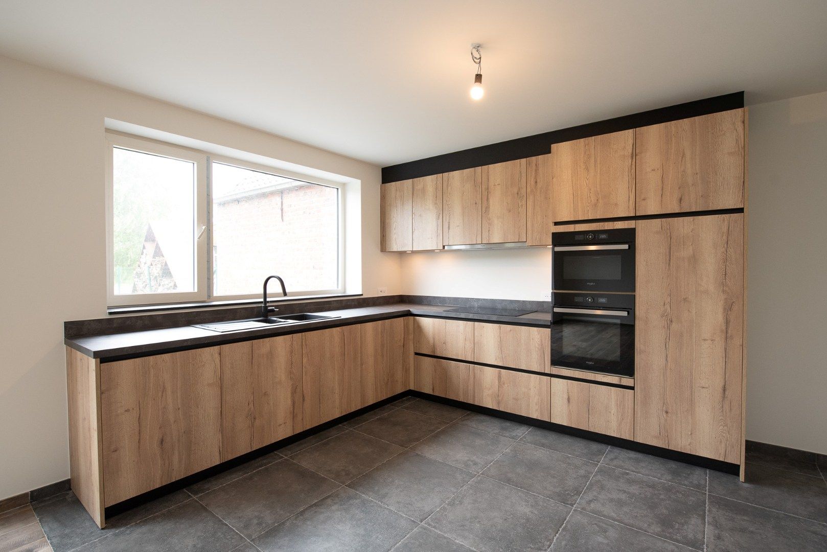 Nieuwbouwwoning met tuin en 4 slaapkamers in Zulte te huur! foto 2