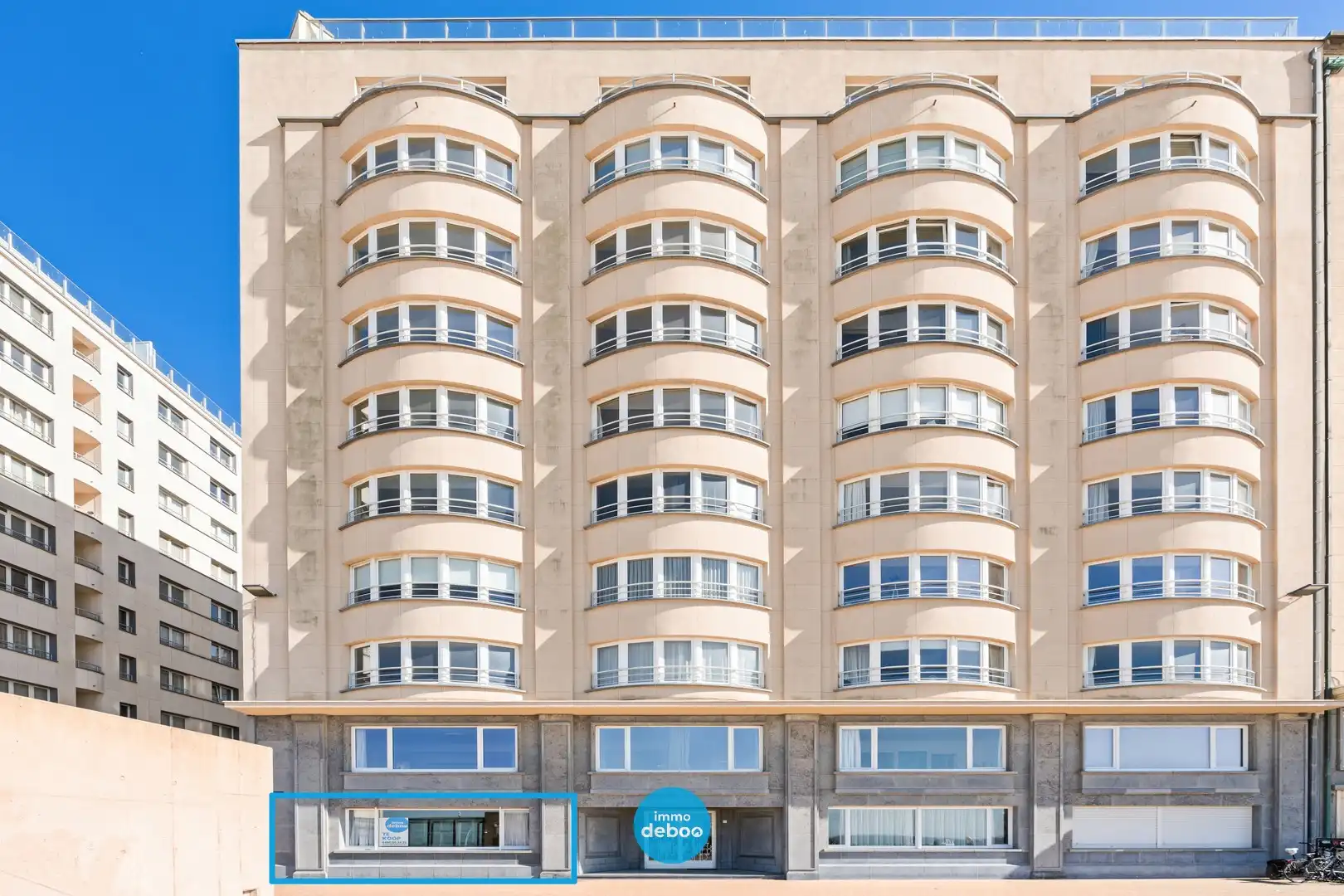 Instapklaar hoekappartement met frontaal zeezicht foto 17