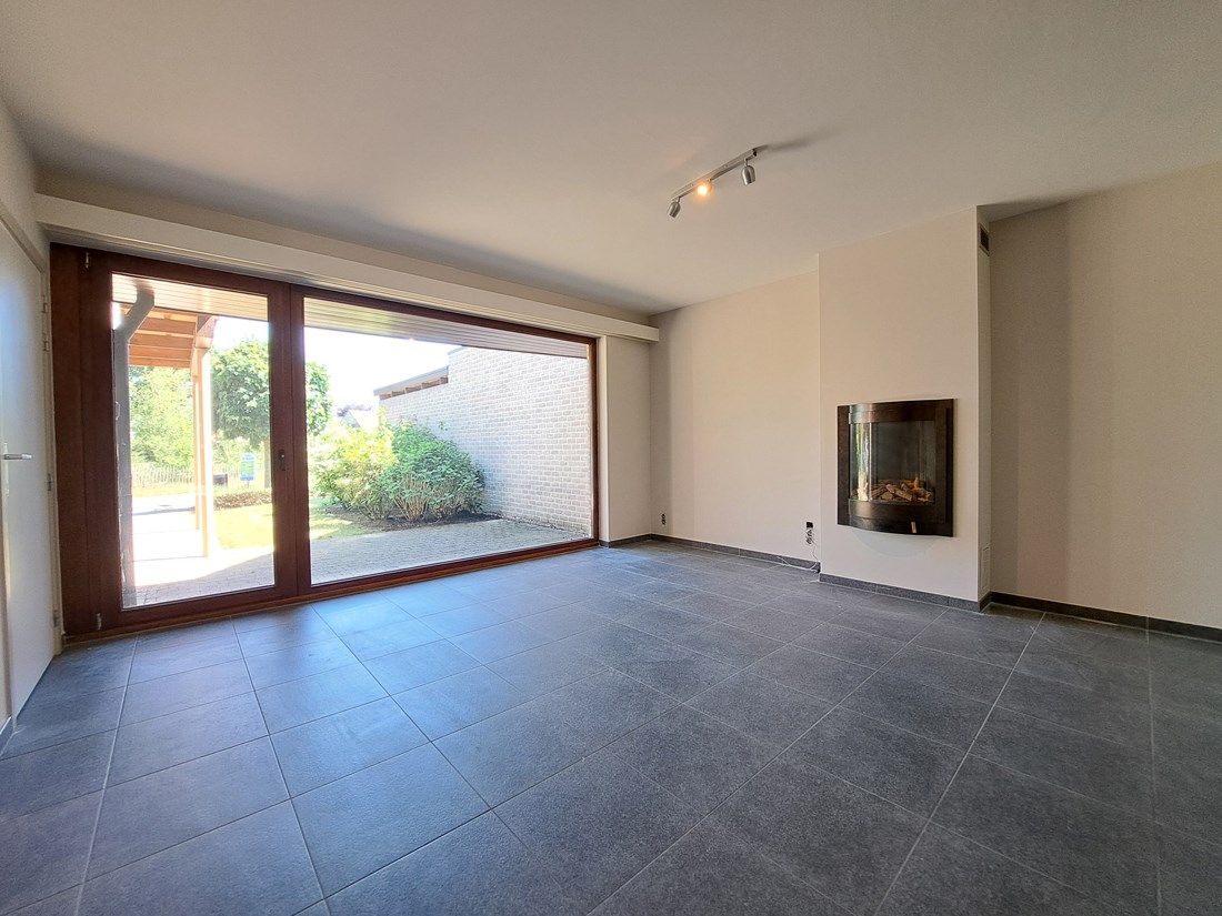 Perfect onderhouden rijwoning te Lommel foto 2