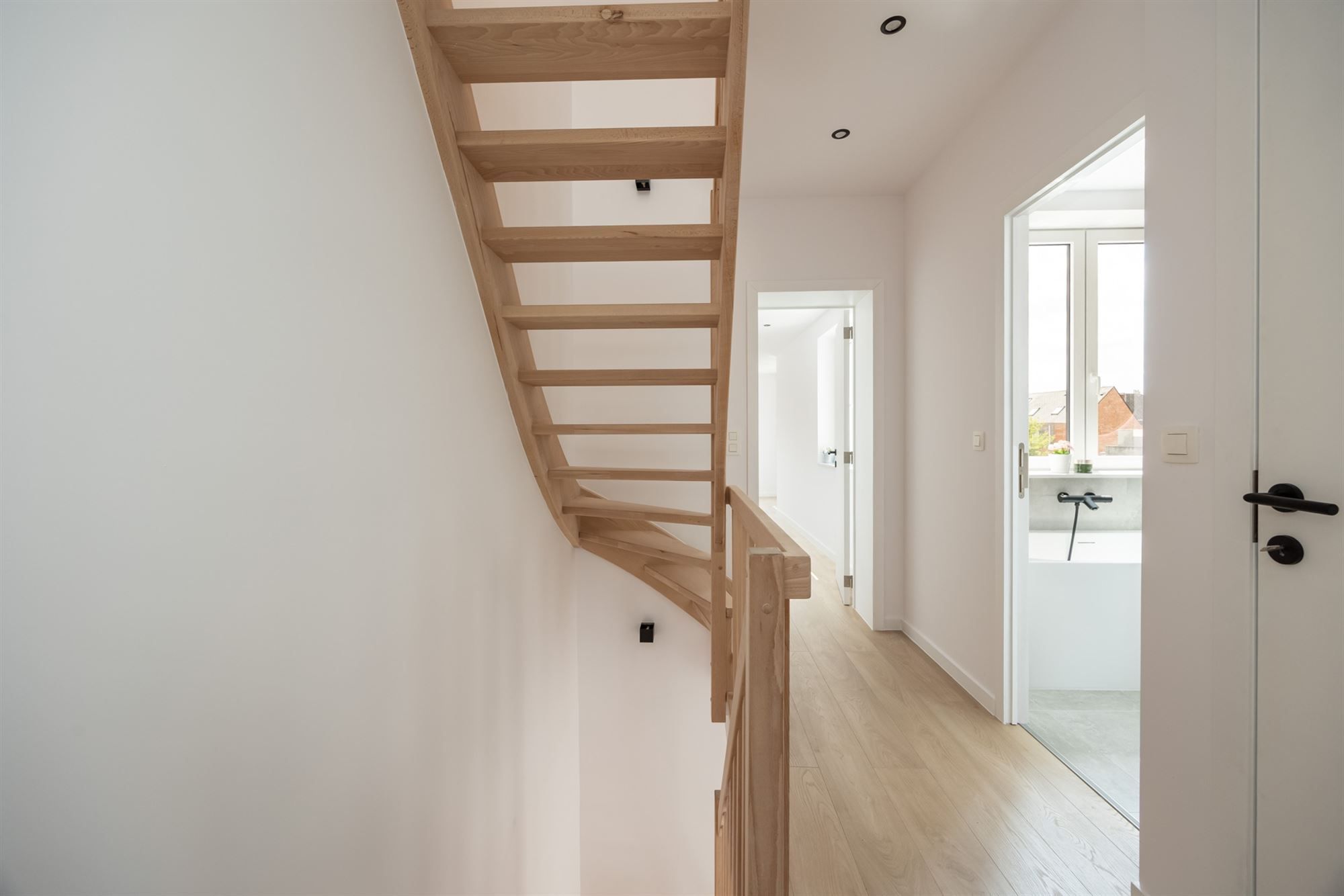 Moderne, energiezuinige woning met vier slaapkamers  foto 15