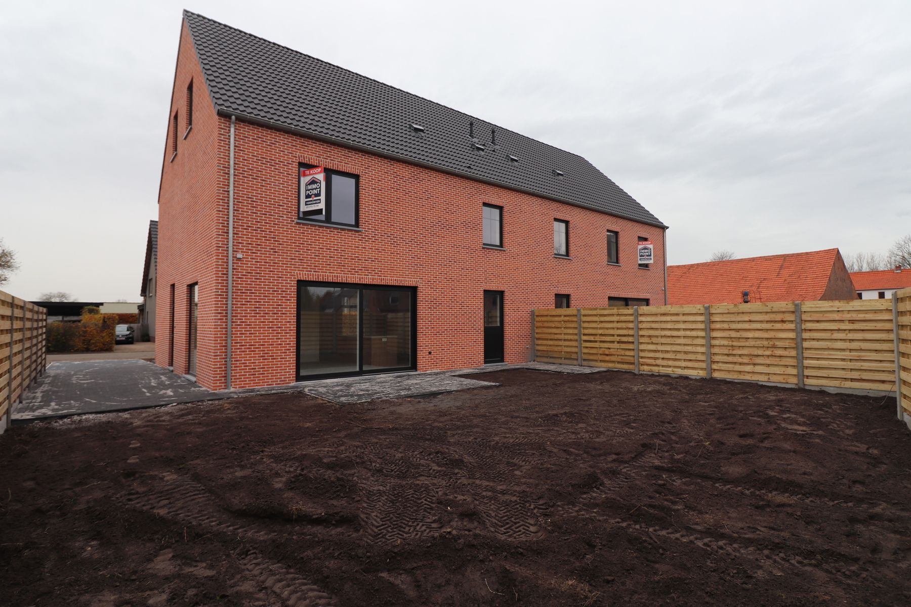 Ruime gezinswoning (ca 245 m²) met 3 slaapkamers op perceel van ca. 330 m². foto 18