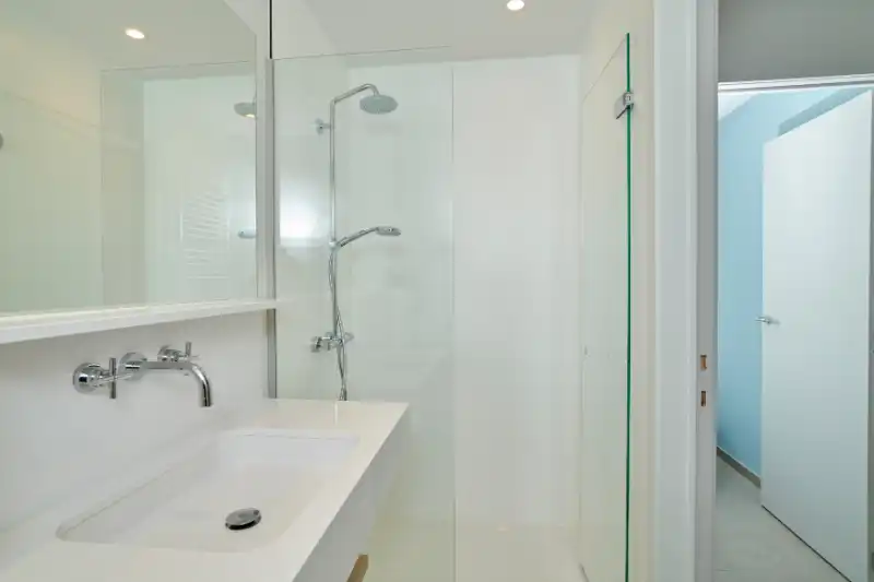 PRACHTIG RECENT NIEUWBOUWAPPARTEMENT  OP DE ZEEDIJK foto 8