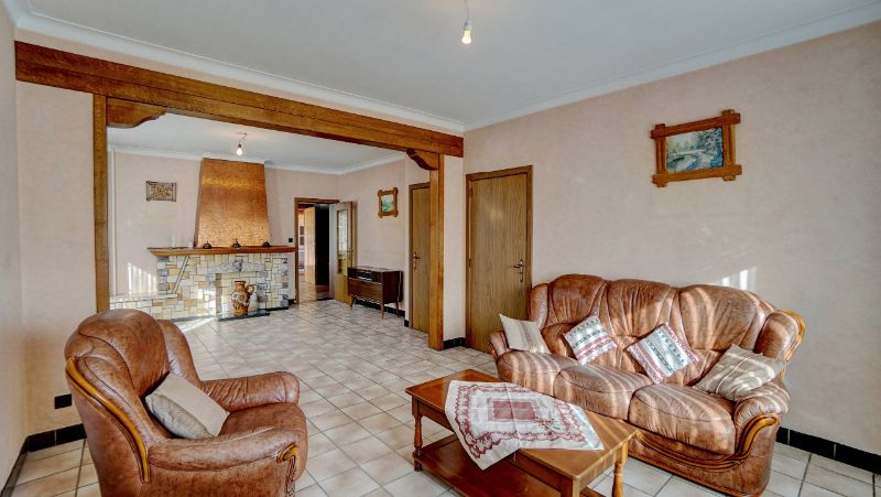 Te renoveren woning met ruim bijgebouw op 10a83ca foto 4