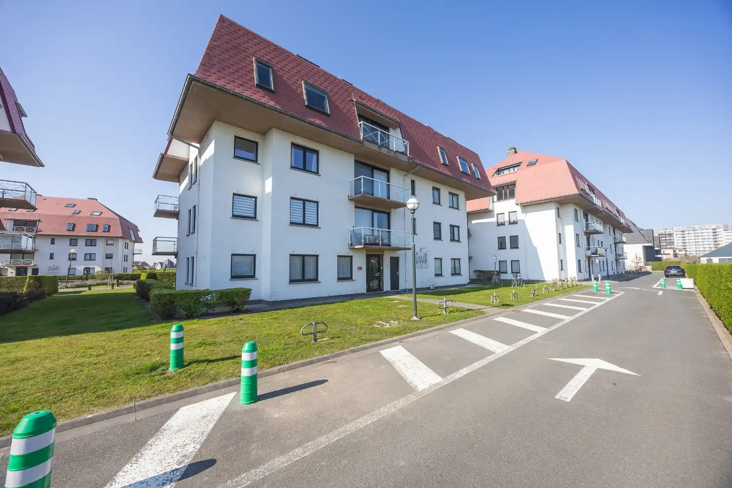 Gerenoveerde studio met zonnig terras te koop in Middelkerke foto {{pictureIndex}}