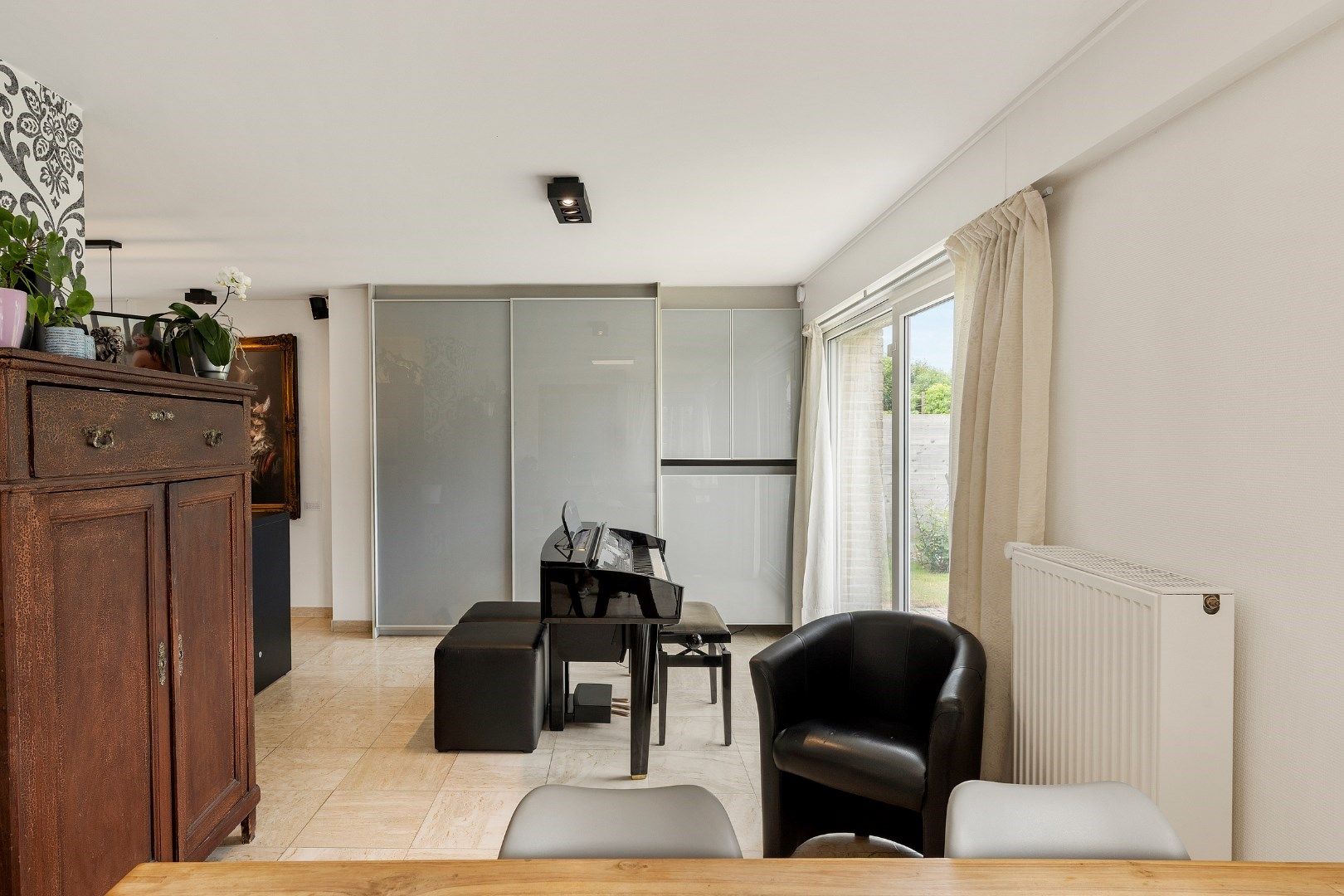 KANTOOR/PRAKTIJK + WOONST MET TUIN EN ZWEMBAD foto 19