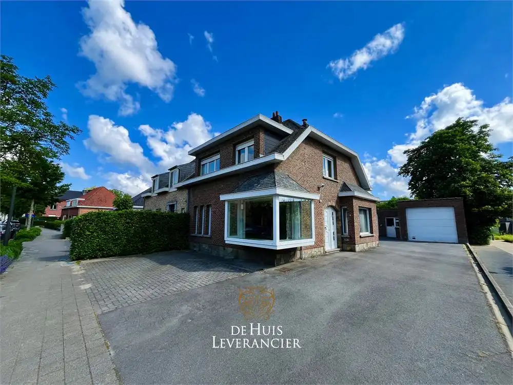 Wonen én werken combineren in het centrum van Kontich? Het kan aan de Hofstraat 41 ! foto {{pictureIndex}}