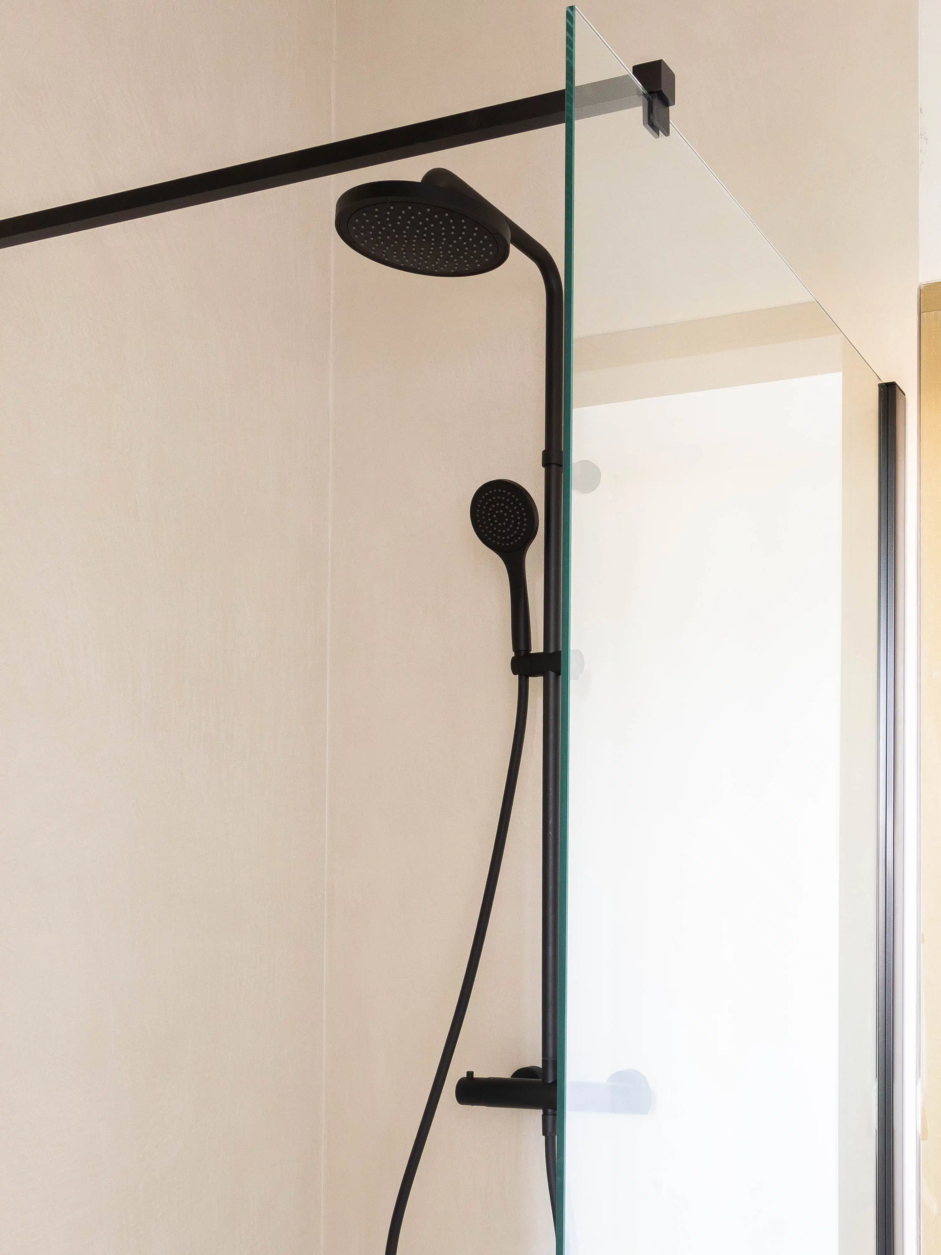 Hoogwaardig afgewerkt gelijkvloersappartement met tuin foto 11