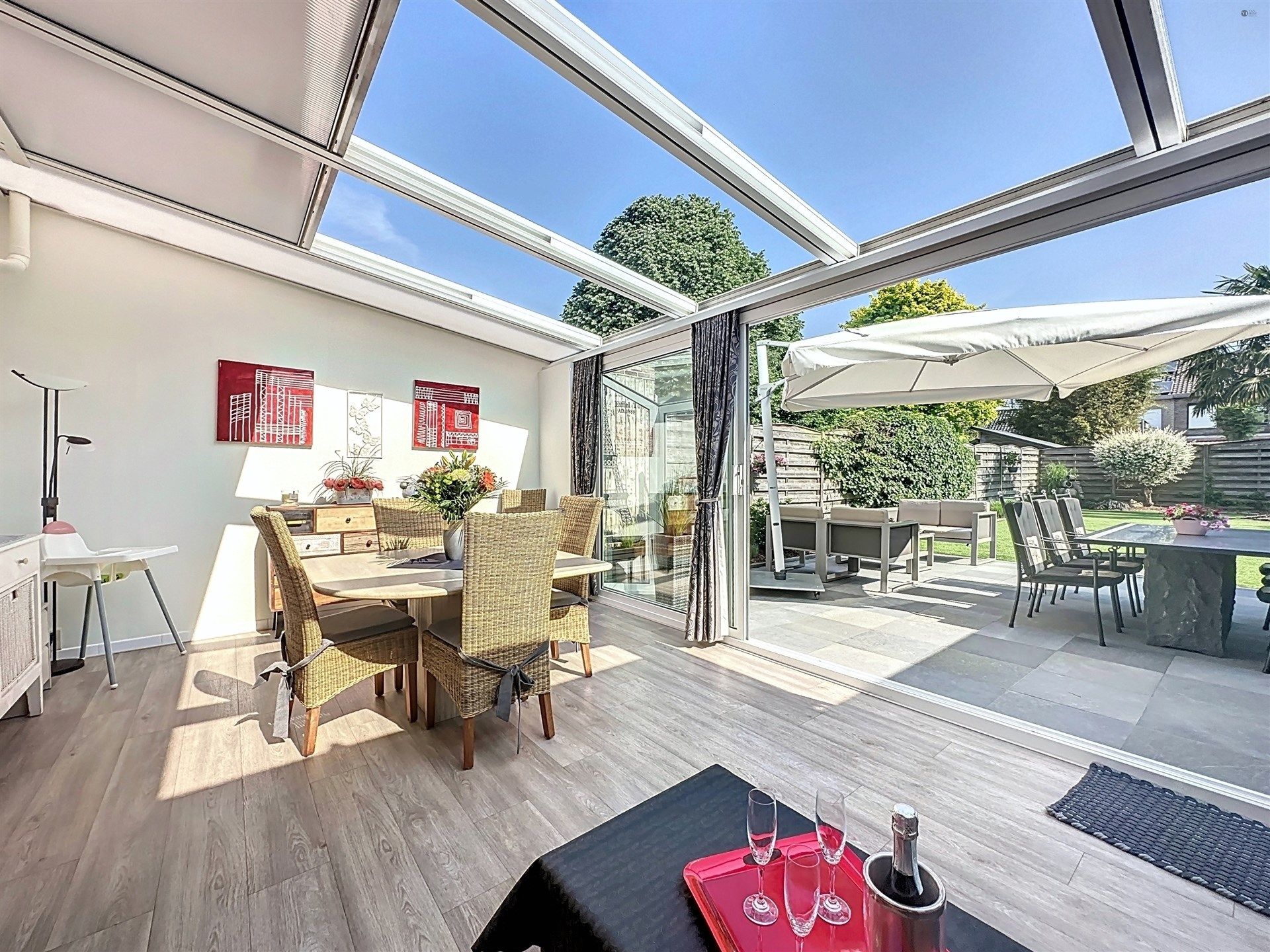 Rustig gelegen, instapklare, half open bebouwing met 5 slaapkamers, garage op perceel van 465m²! foto 6
