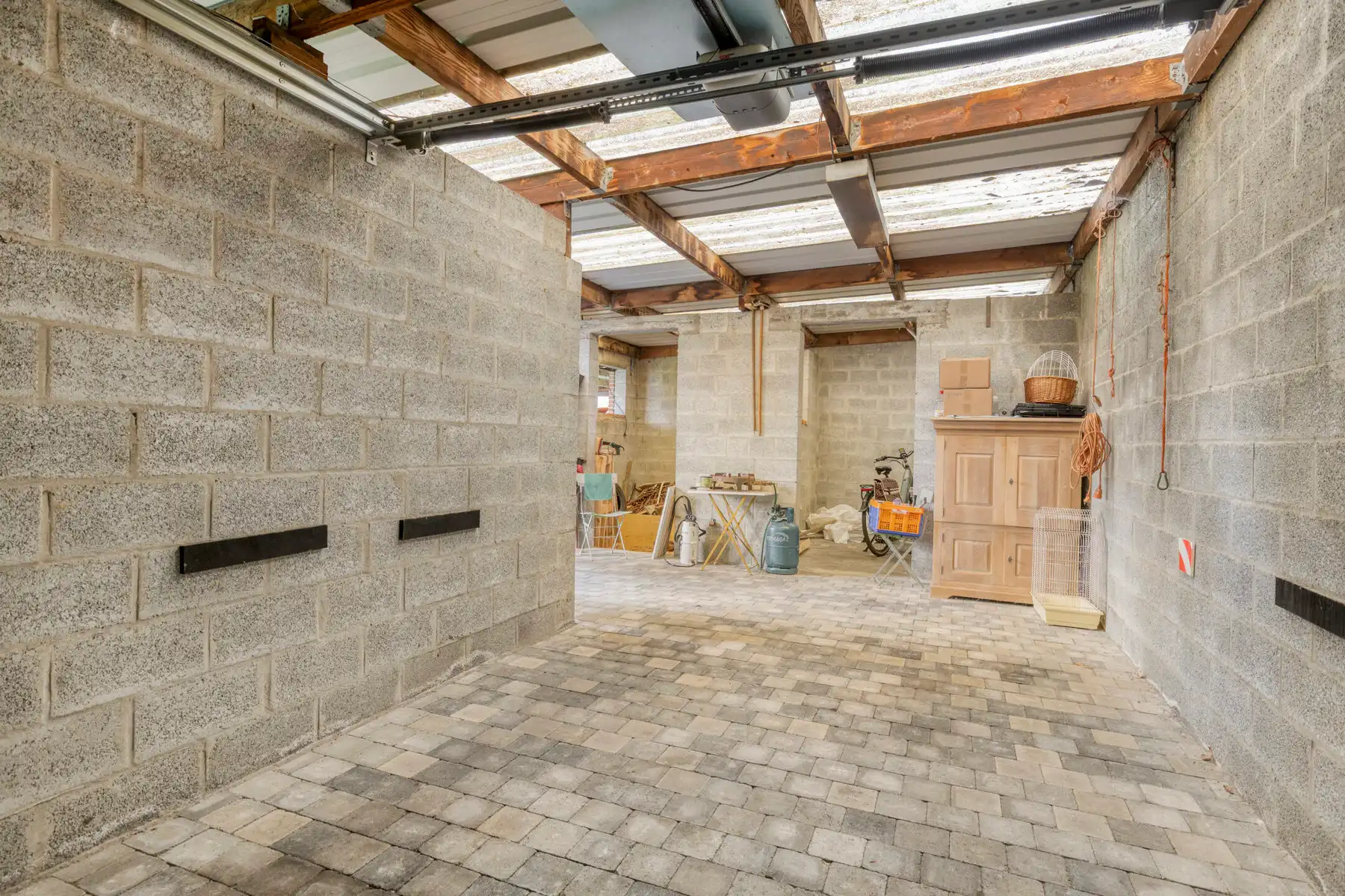 Mooie open bebouwing met bijgebouw en grote tuin foto 20