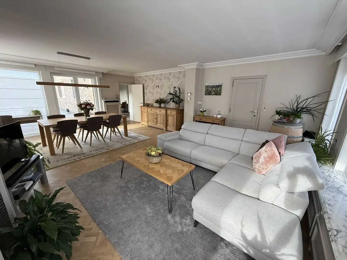 Halfopen bebouwing in centrum van Emelgem met zuiders gerichte tuin, 5 slaapkamers en EPC label C  (geen renovatieverplichting) foto 3