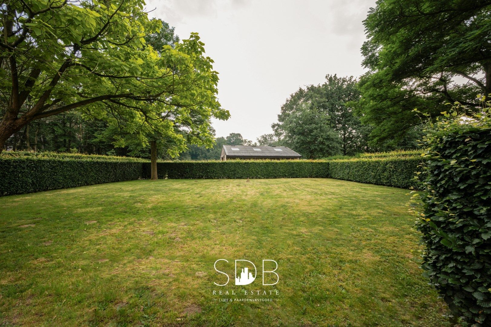 Prachtig landhuis met paardenfaciliteiten op 15.804m² foto 29