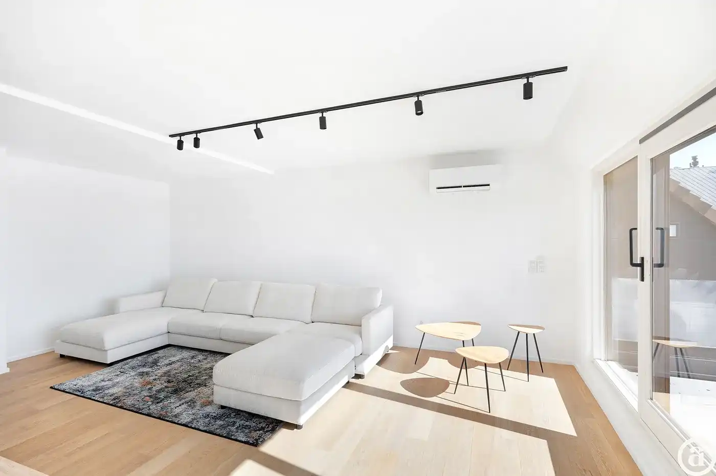 Ruim duplexappartement met 4 slaapkamers en zonneterras.  foto 5