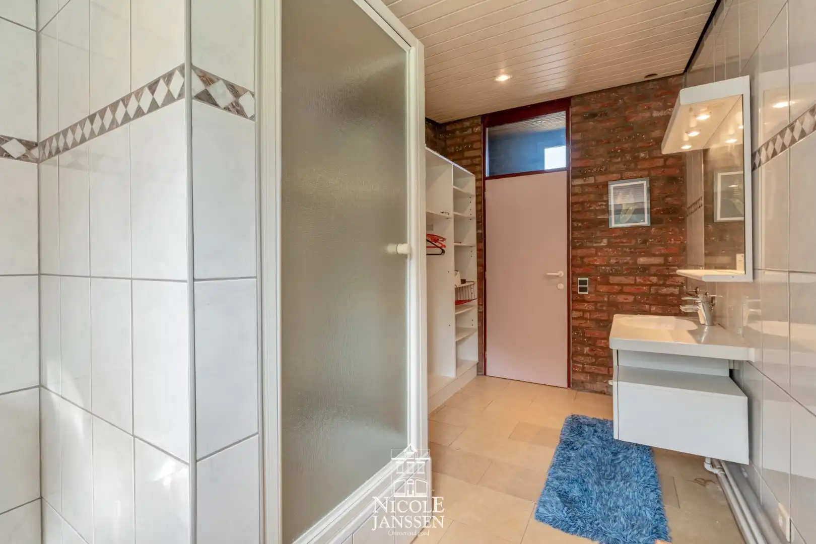 Unieke eigendom met molen foto 29