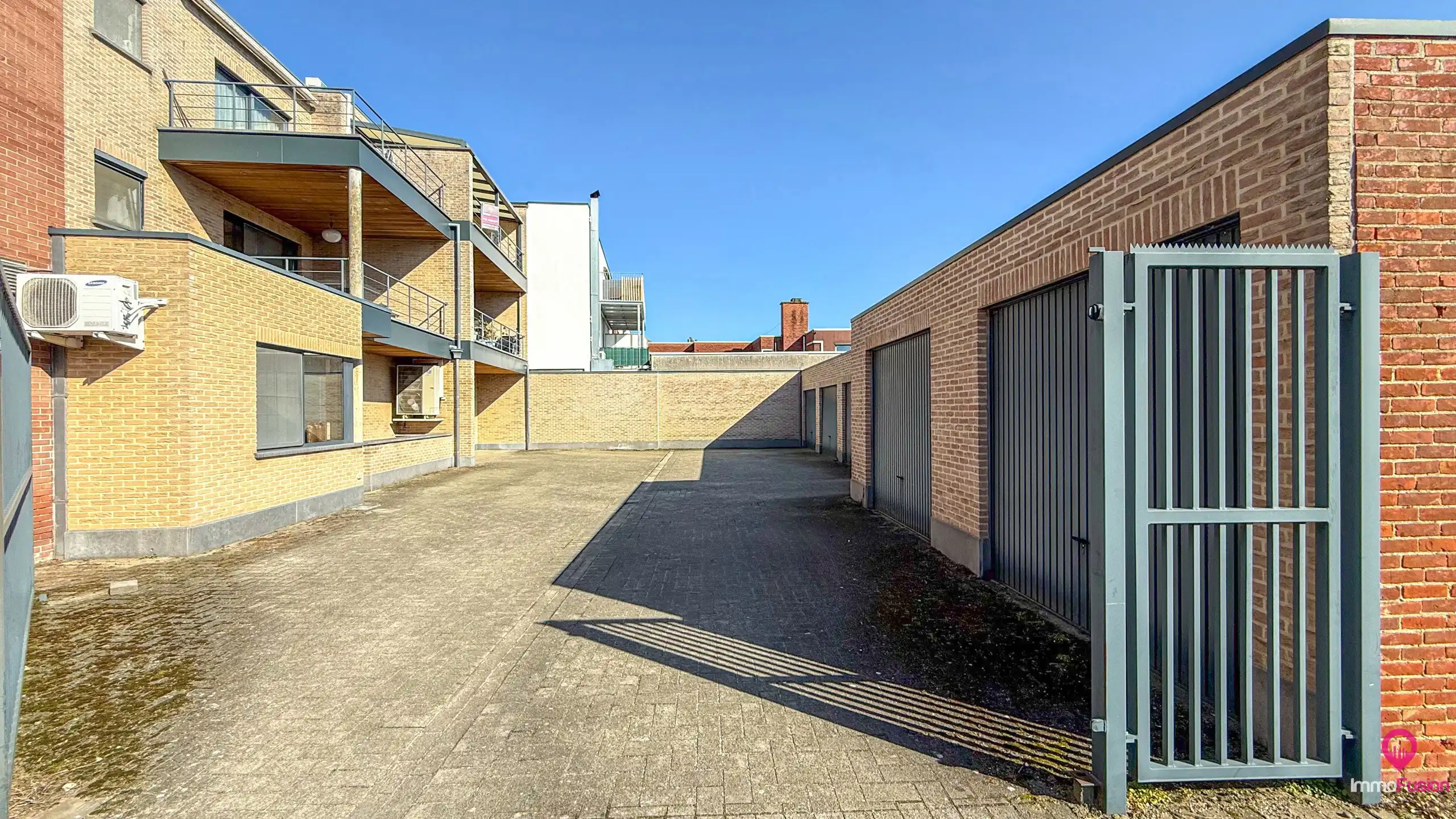 Instapklaar appartement met terras op centrale ligging! foto 25