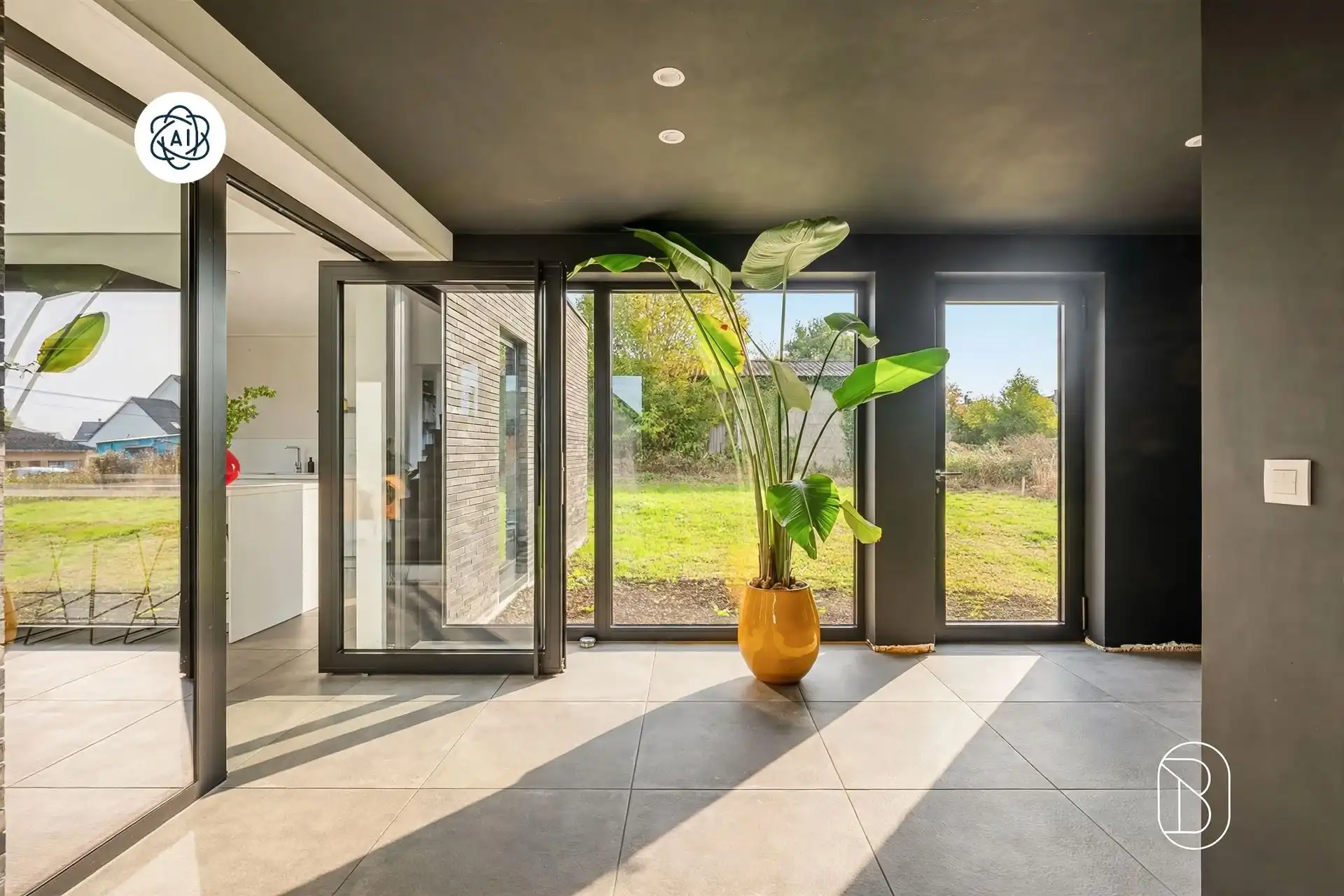 Ruime moderne villa met 6 slpk & prachtige tuin op 2200M2 foto 13