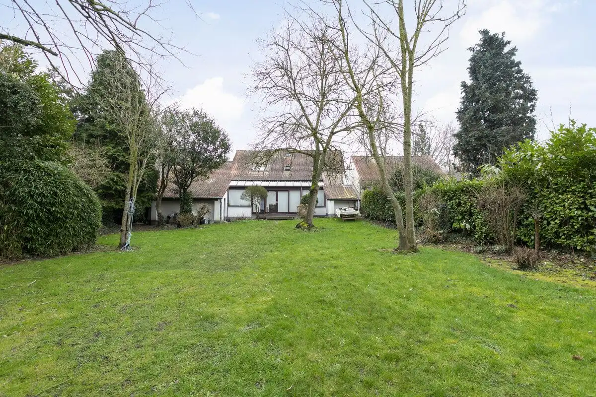 Rustig gelegen woning met prachtige tuin en 5 slaapkamers op 15 min van Leuven en Brussel. foto 6