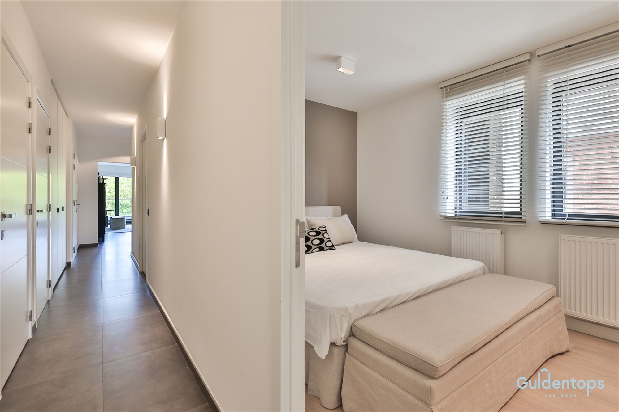 Knap ruim luxueus appartement op absolute toplocatie foto 35