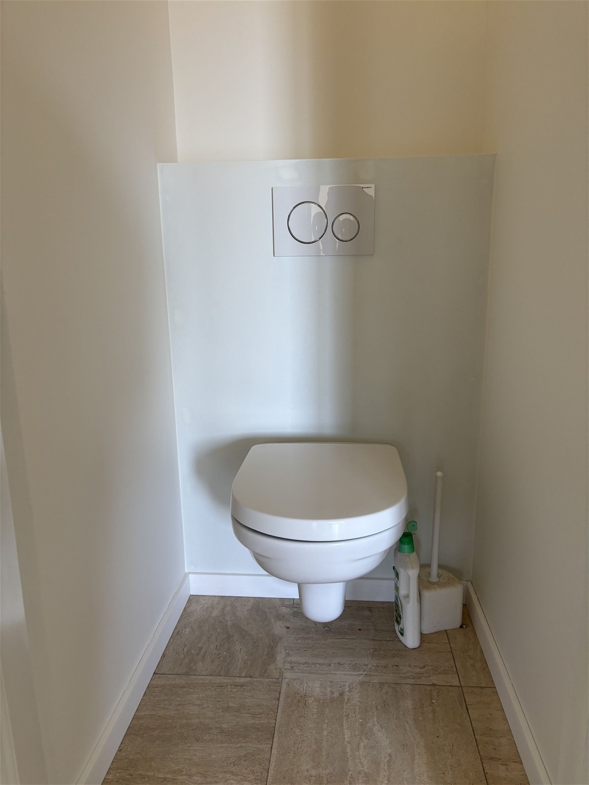 Ruime woning met grote tuin in een rustige straat foto 21