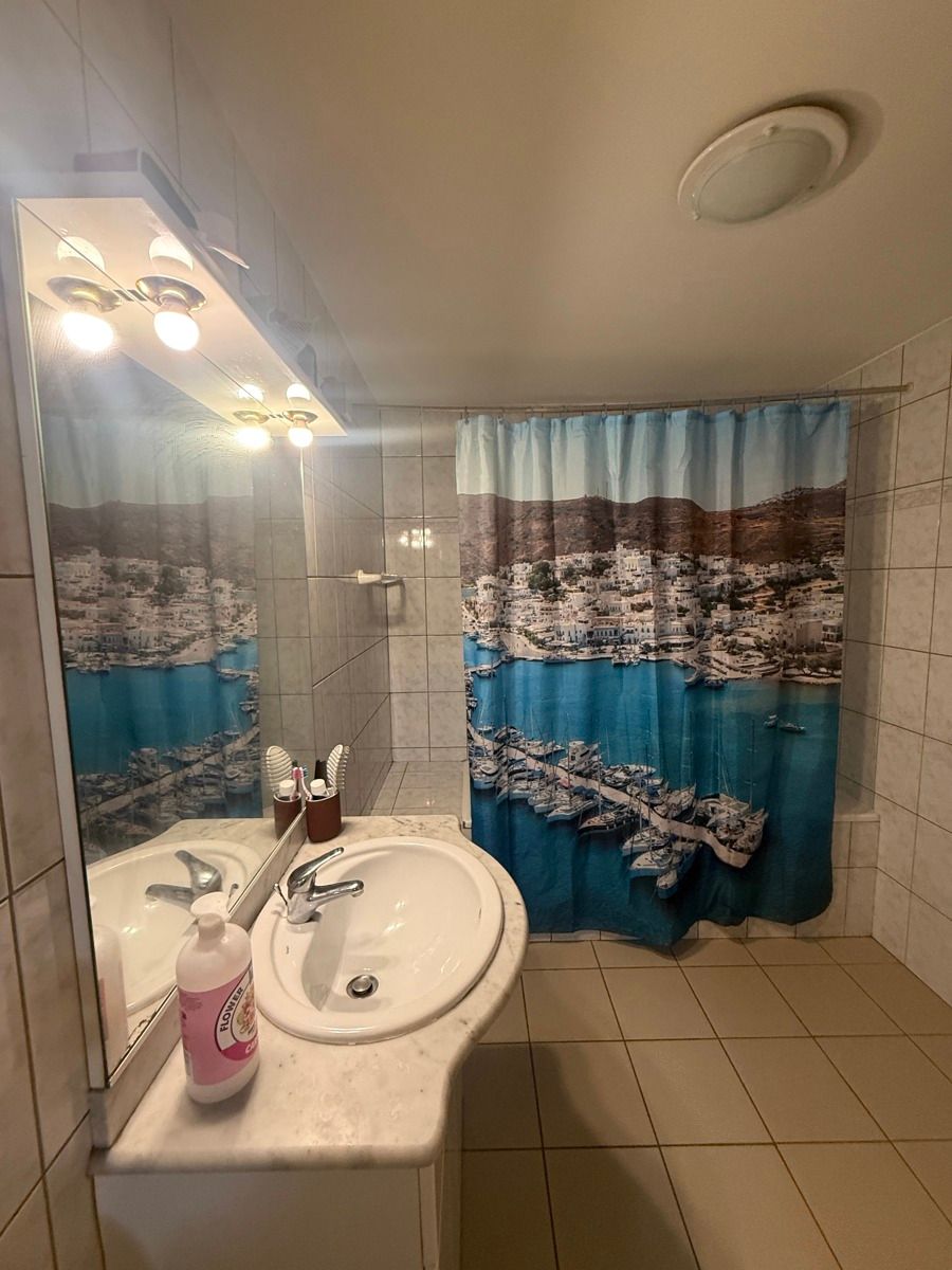 Comfortabel appartement op 1e verdieping vlak bij centrum Genk foto 9