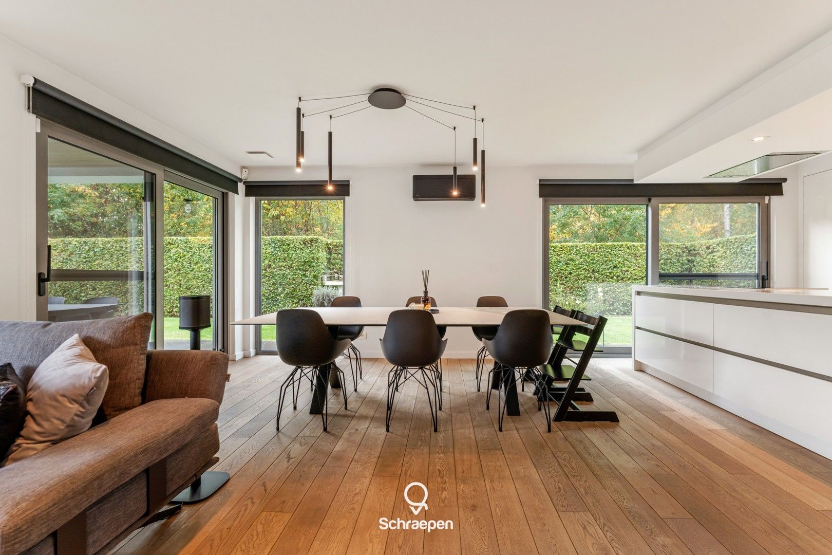 Hoogwaardig afgewerkte gezinswoning (232 m²) op zuidelijk georiënteerd perceel van circa 7 are! foto 7