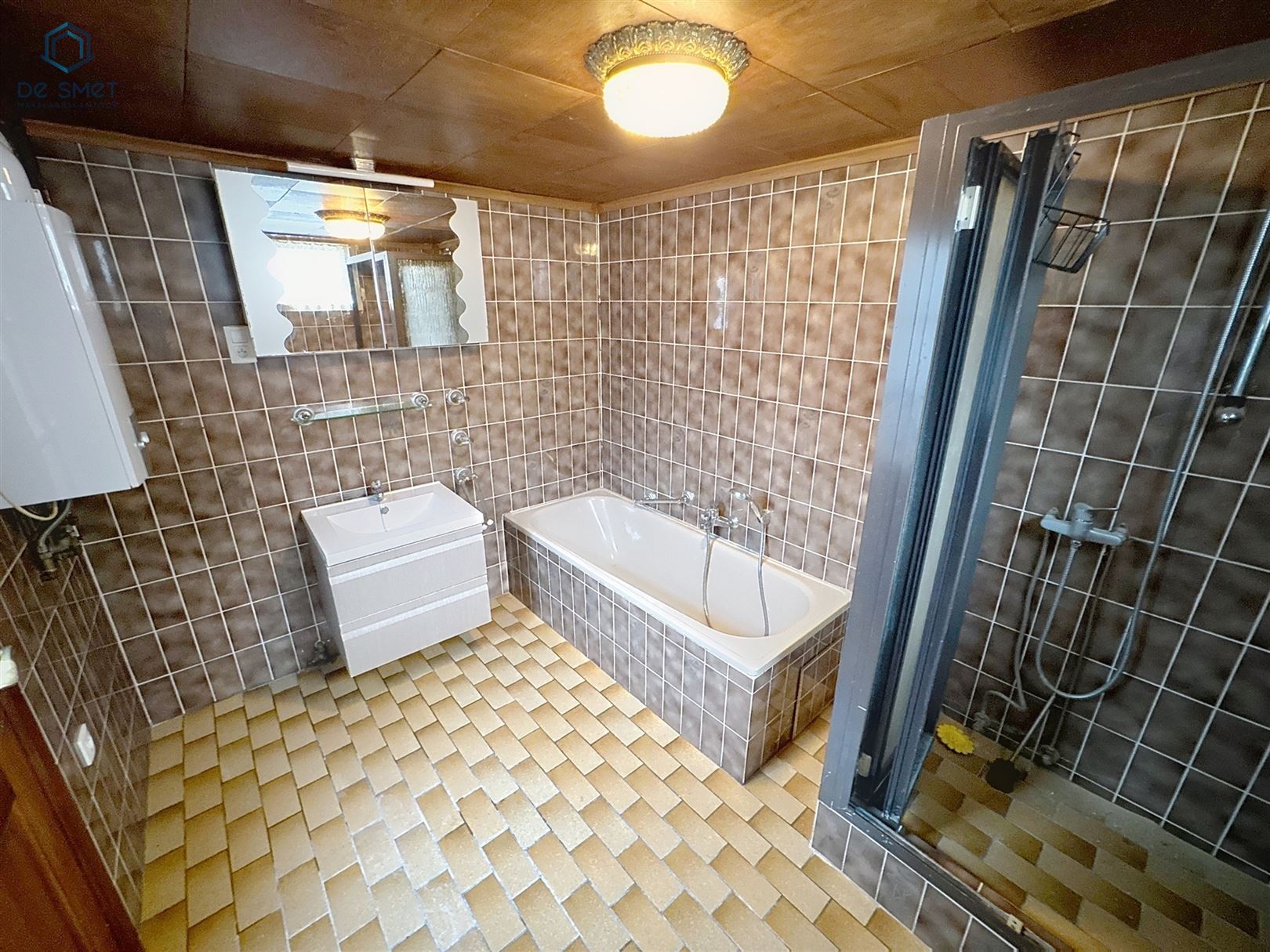 Te renoveren woning met 2 slaapkamers, terras én tuin hartje Geraardsbergen foto 8