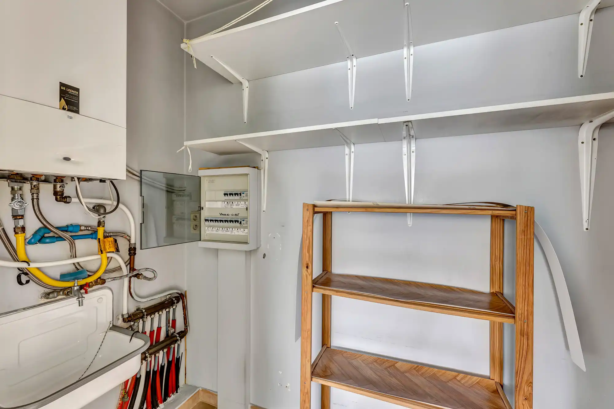 Instapklaar appartement met ruime garage foto 17