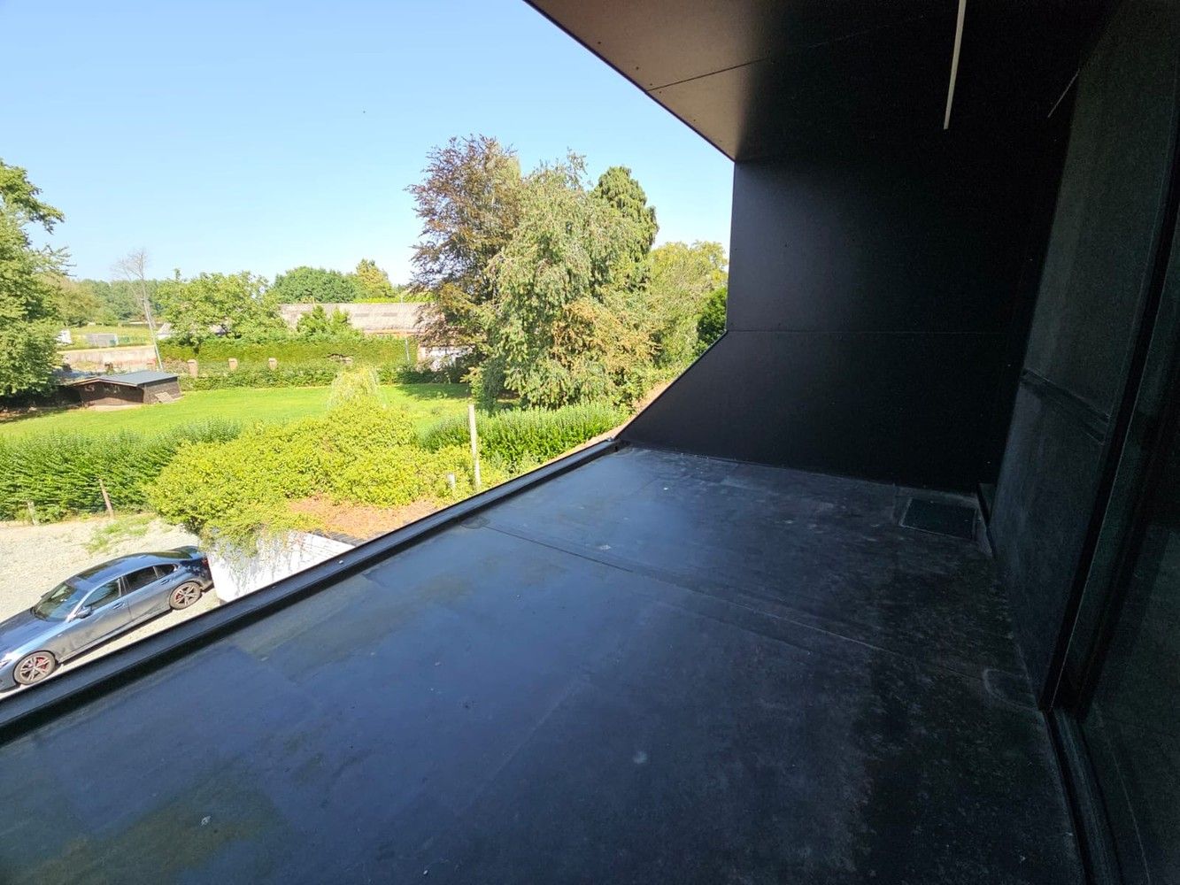 Recent, lichtrijk appartement met 2 terrassen foto 15