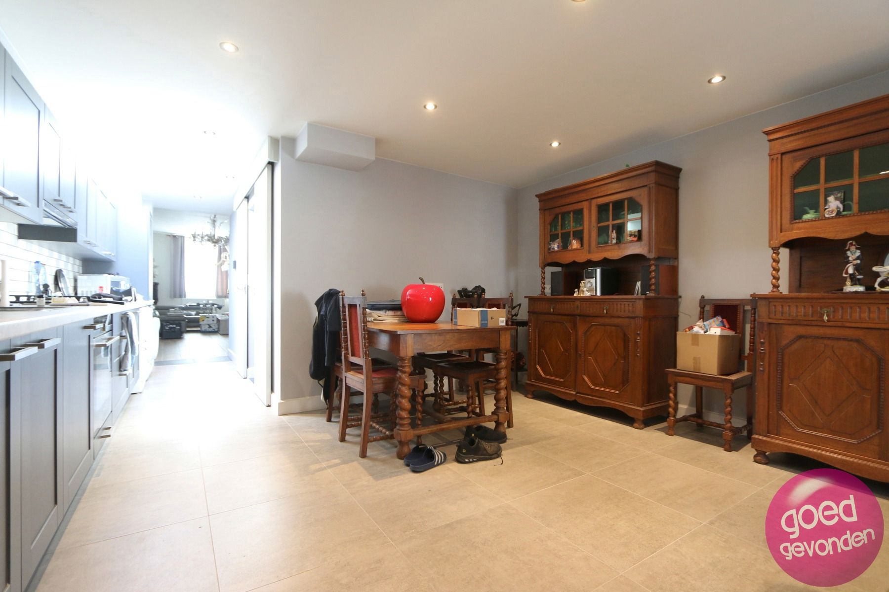 GERENOVEERDE WONING - 2 RUIME SLK - TUIN - TERRAS - CENTRUM foto 12