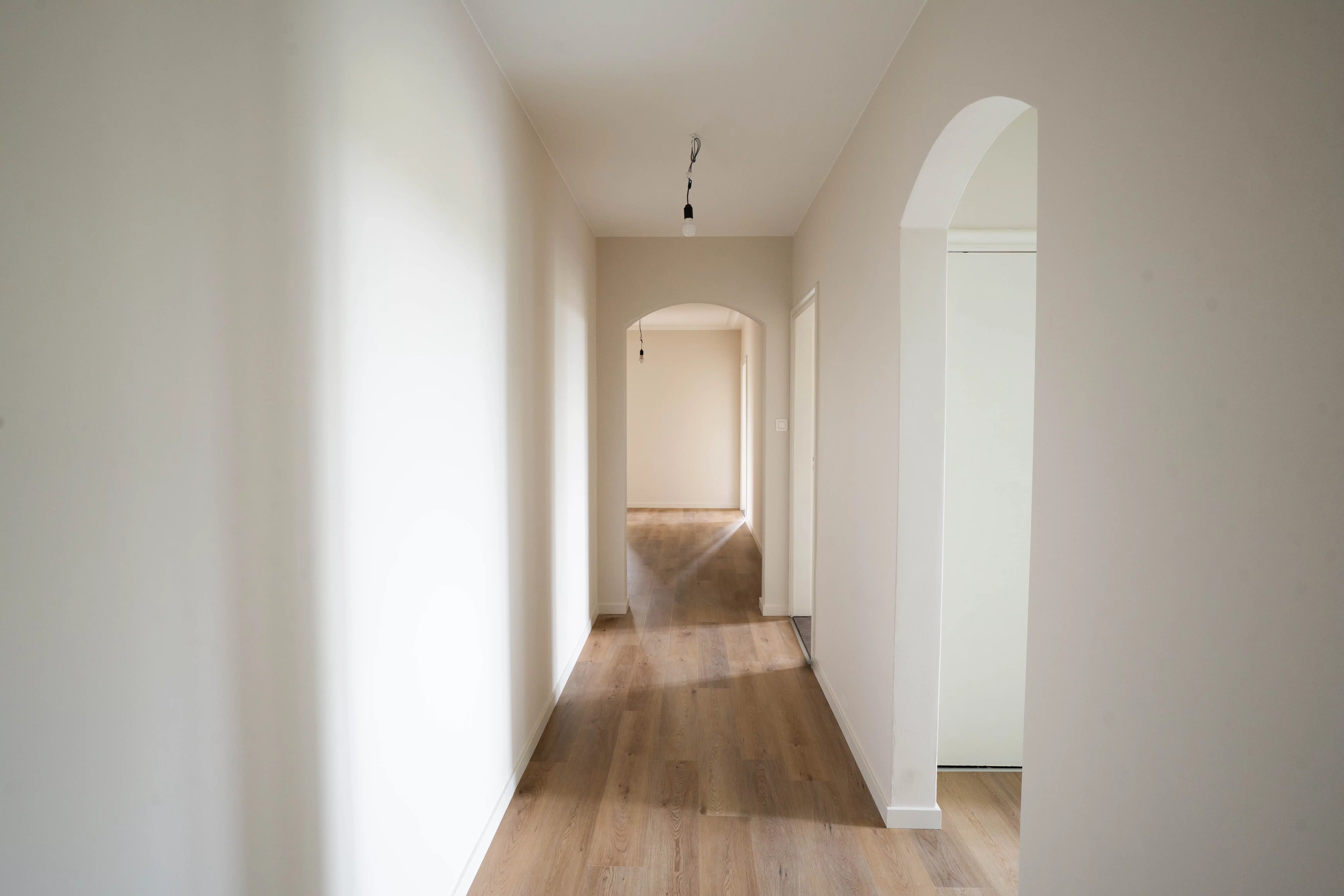 Licht en ruim hoekappartement met drie slaapkamers en garage foto 2