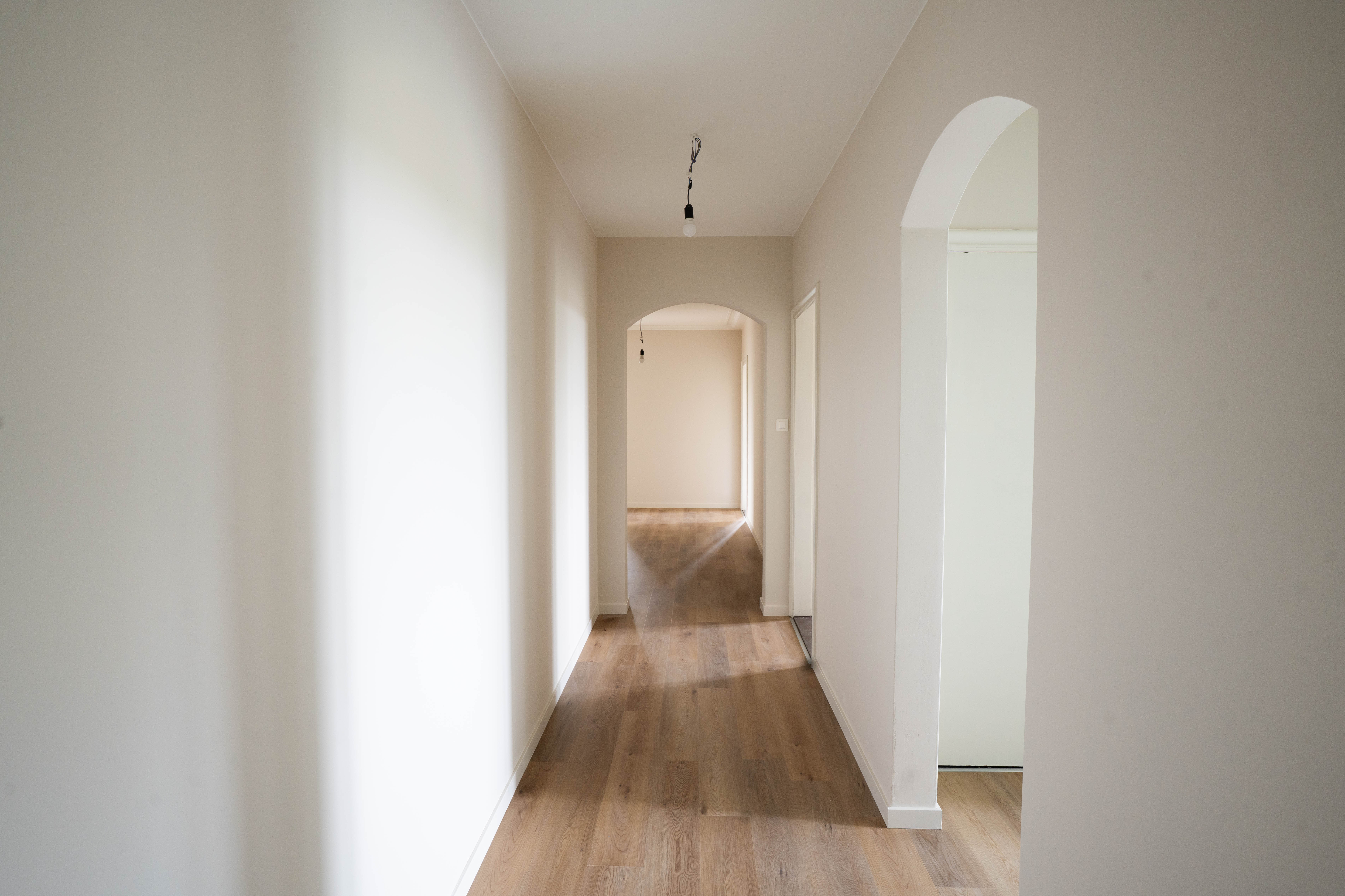 Licht en ruim hoekappartement met drie slaapkamers en garage foto 2