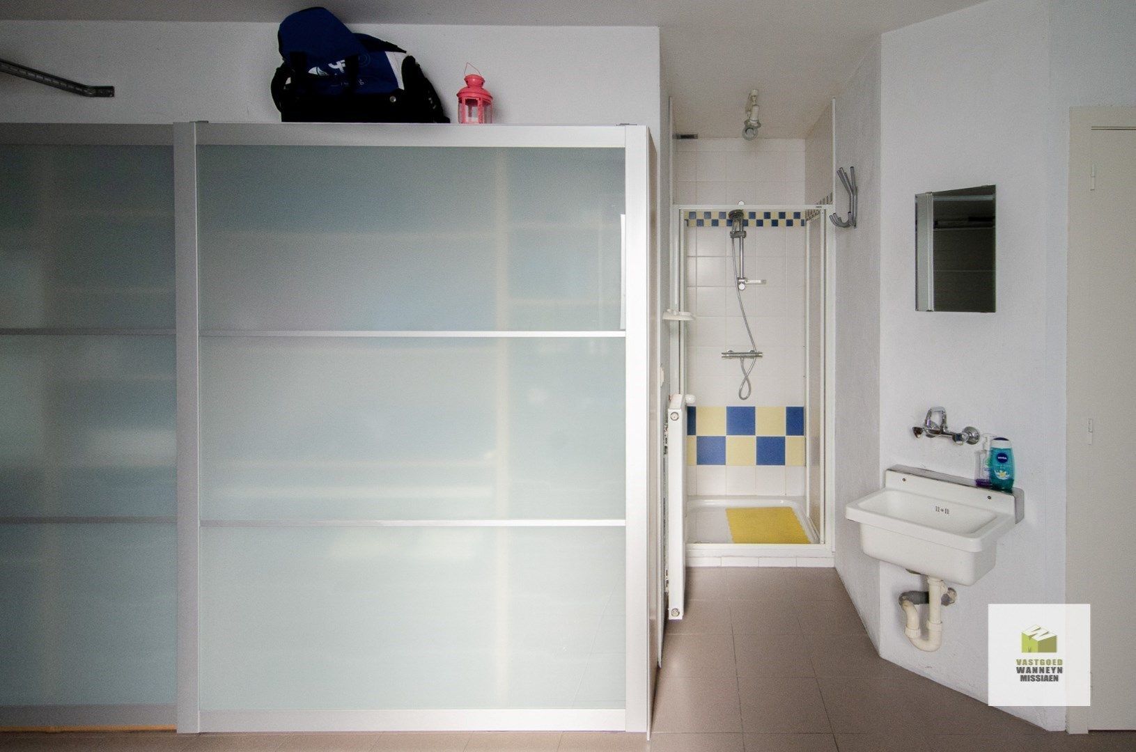Open bebouwing in doodlopende straat met 3 slaapkamers en zongerichte tuin foto 20