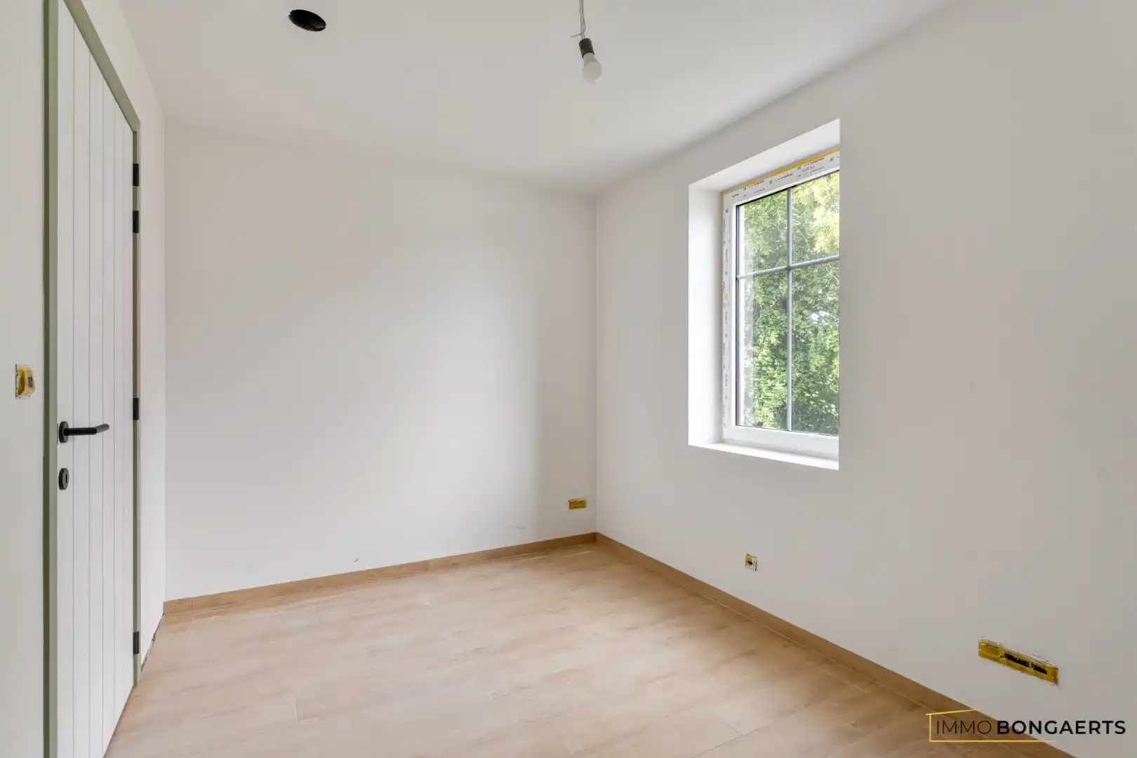 Nieuwbouwwoning met 4 slaapkamers foto 11