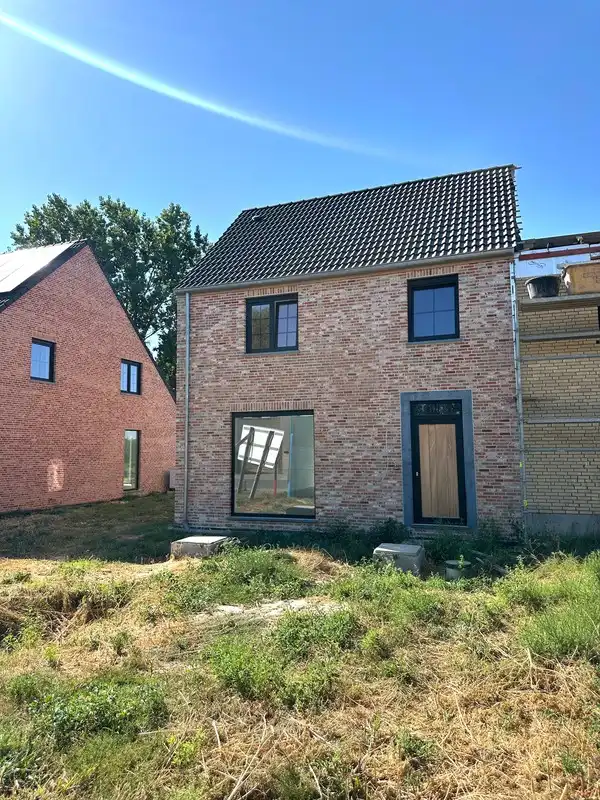 Hectaar bouwt halfopen woningen in Arisdonk, Waarschoot! foto 2