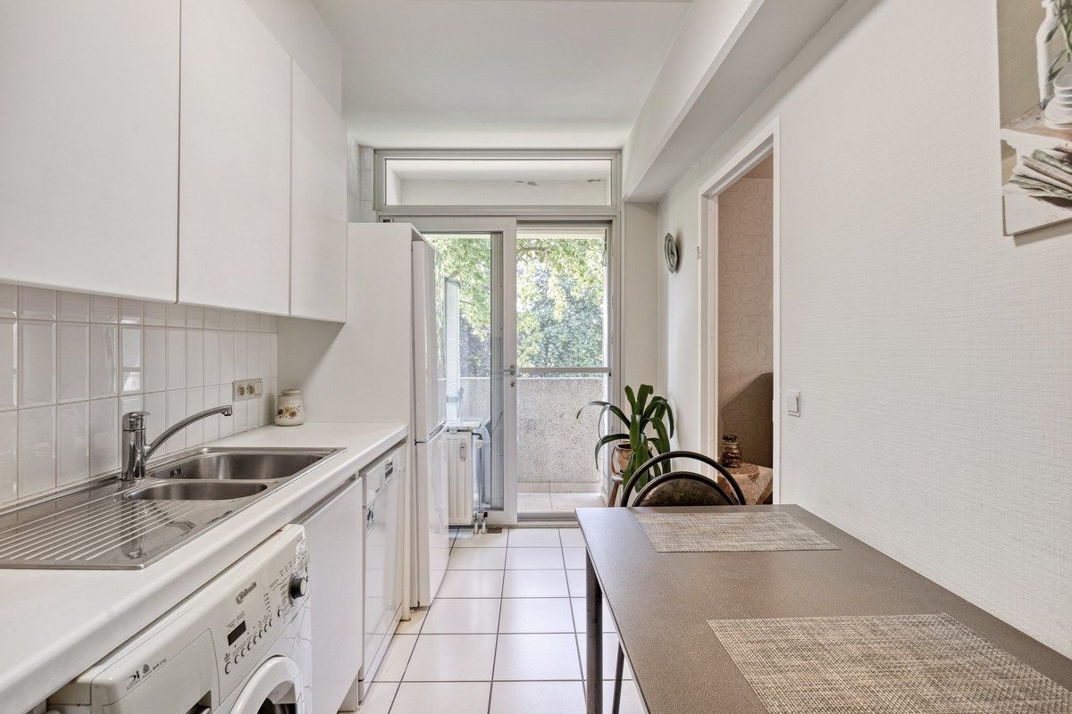 Ruim 3 slpk appartement met garage en terras foto 7