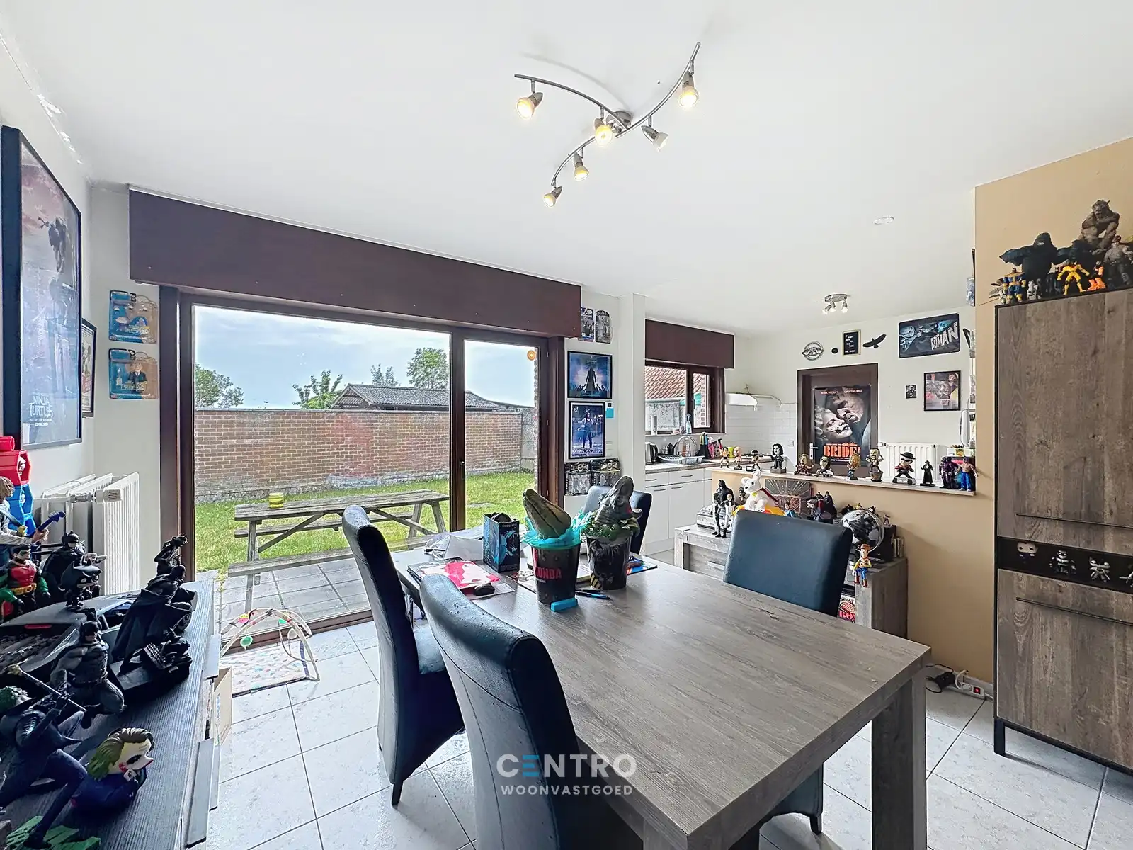 HOB met 3 ruime slpks, garage en ZUIDger. tuin! foto 5