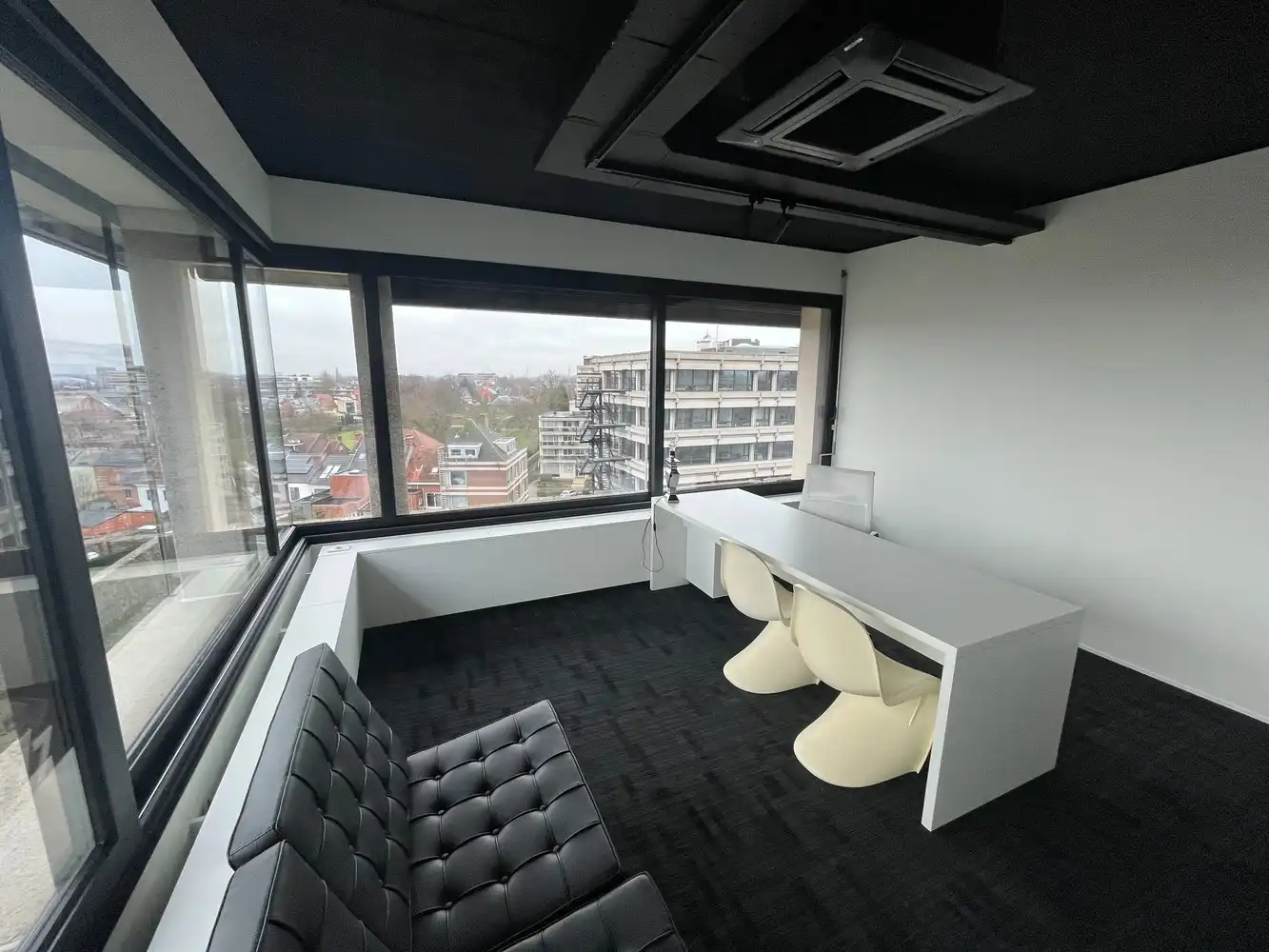 Kantoorruimte met uitstraling in hartje Hasselt – 412 m² op toplocatie foto 15