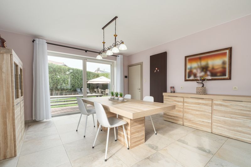 Ruime, instapklare villa nabij centrum Beitem – op slechts 10 min van Roeselare voorzien van  5 à 6 slpks. foto 4